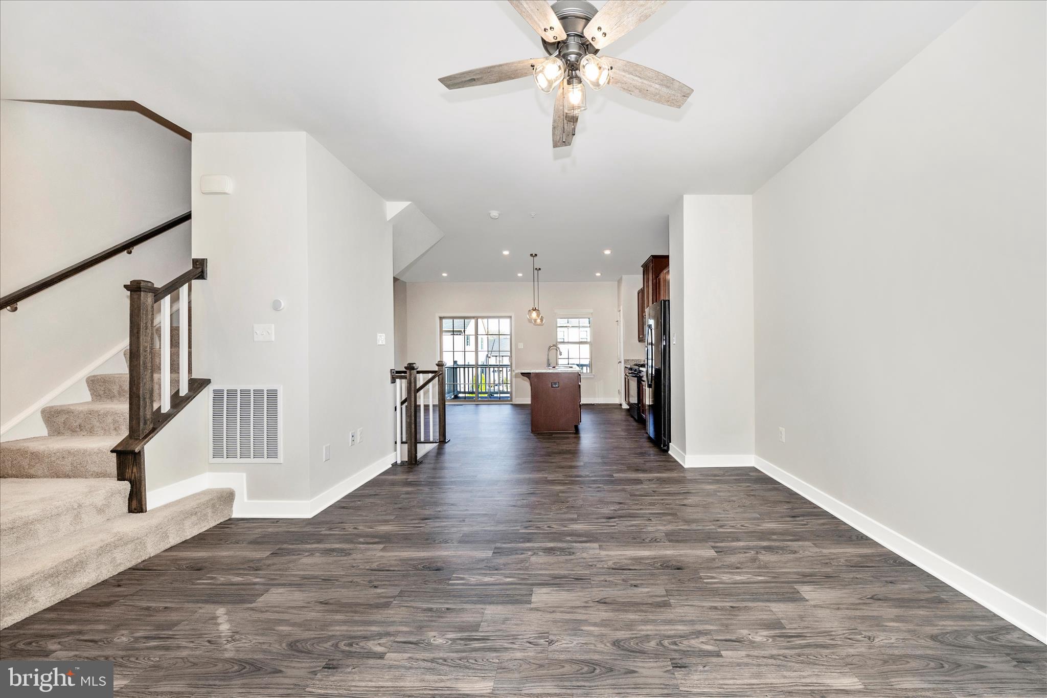 LAKE LINGANORE - Residential