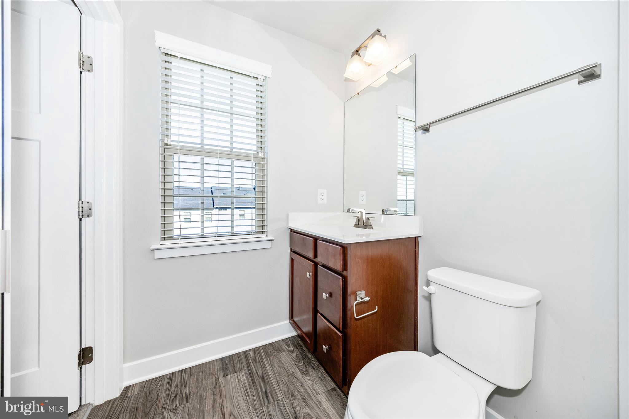 LAKE LINGANORE - Residential