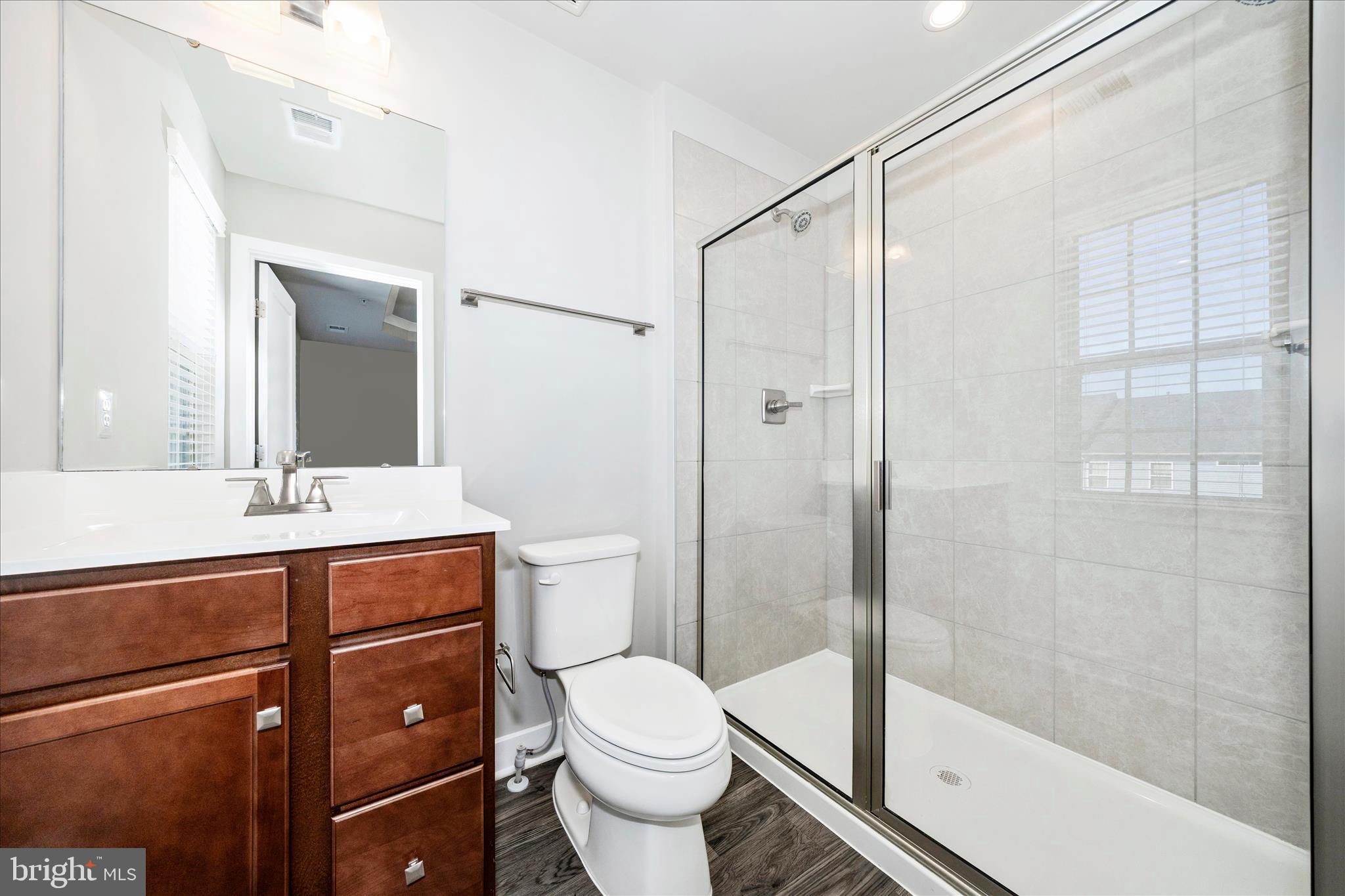 LAKE LINGANORE - Residential