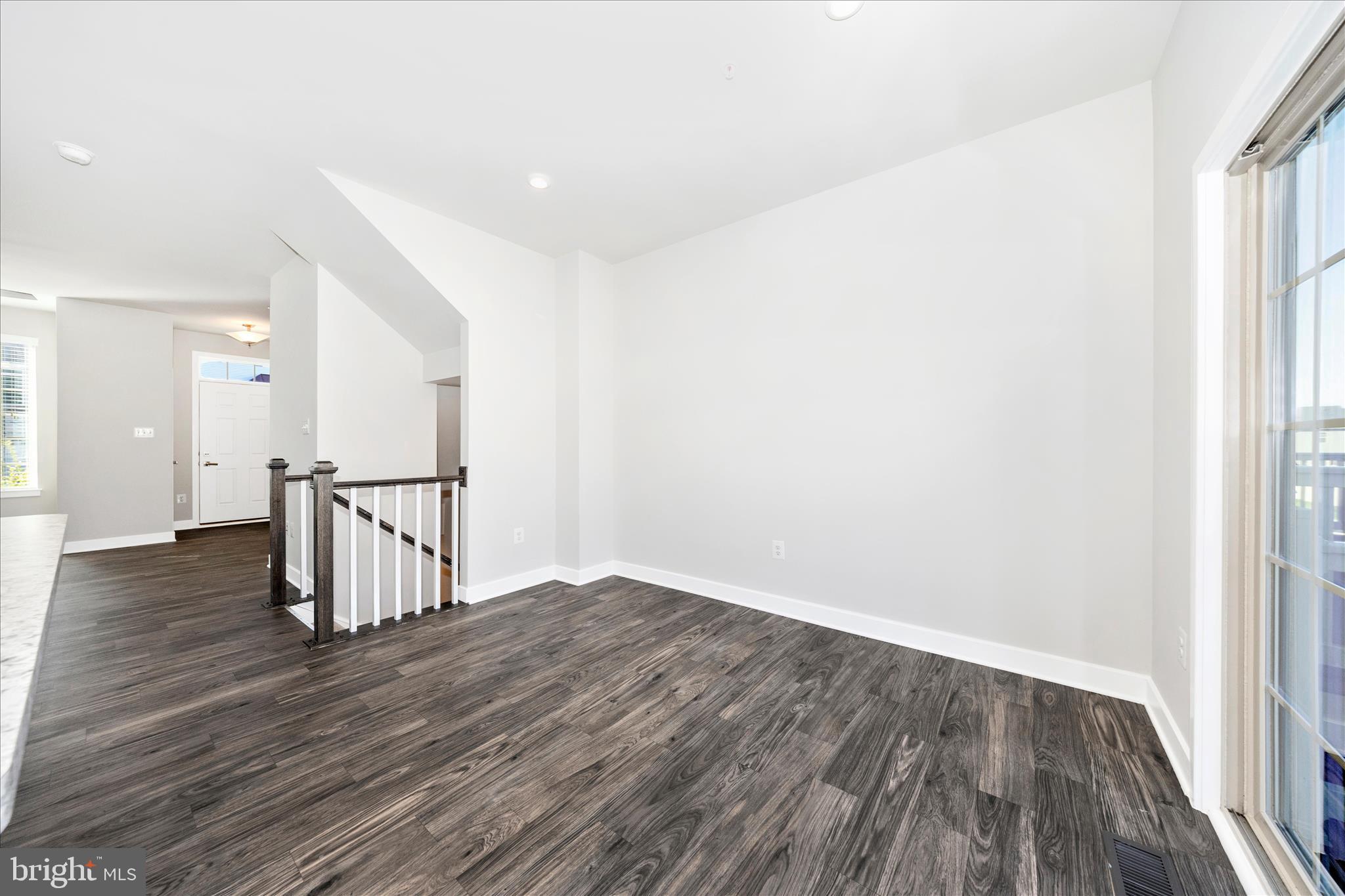 LAKE LINGANORE - Residential