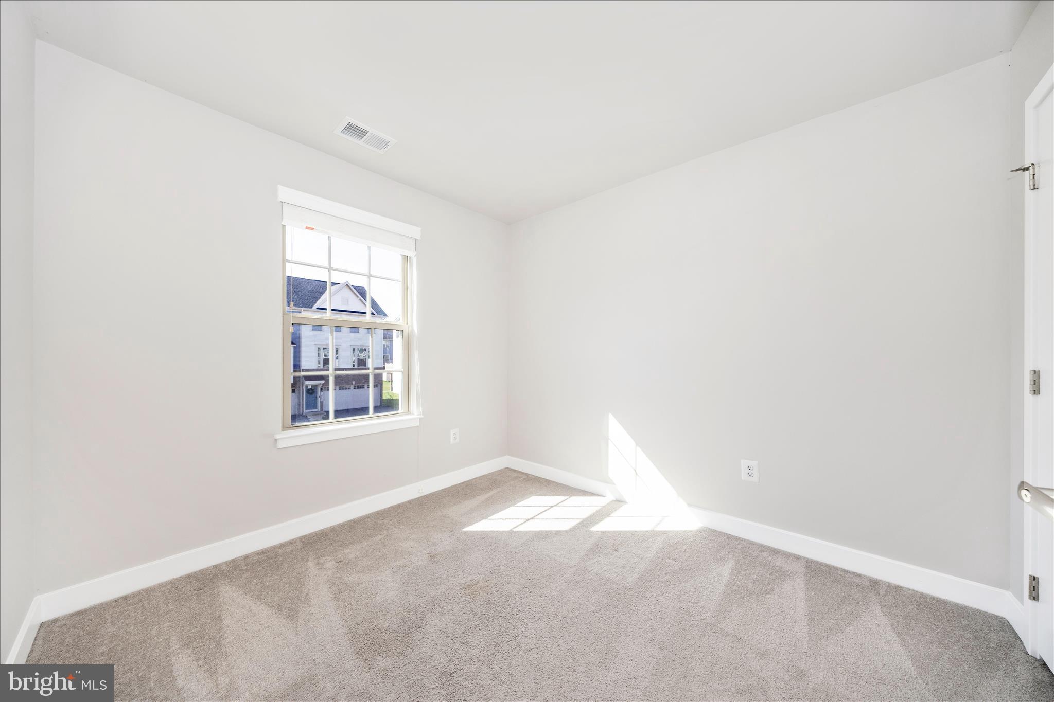 LAKE LINGANORE - Residential