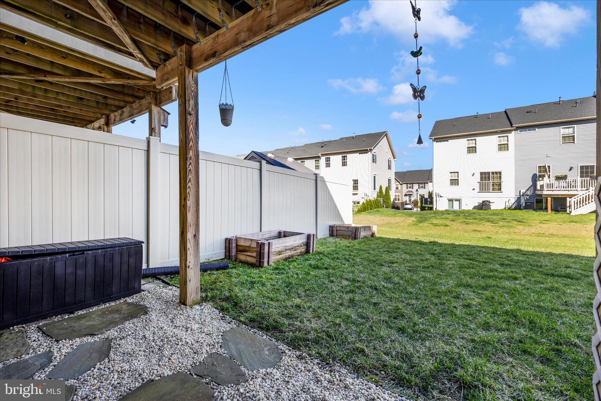 LAKE LINGANORE - Residential