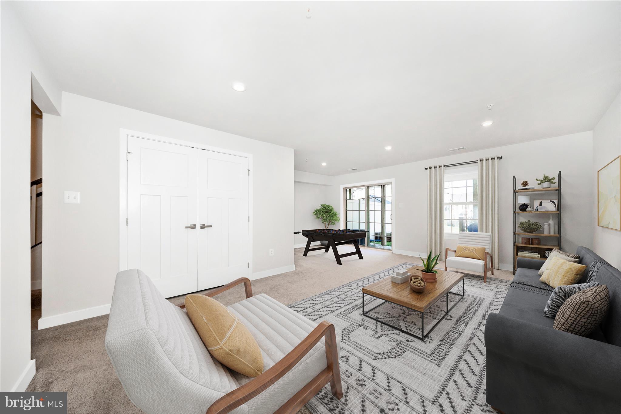 LAKE LINGANORE - Residential