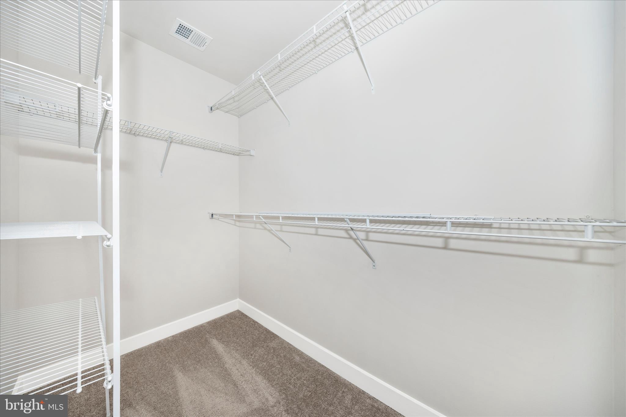 LAKE LINGANORE - Residential