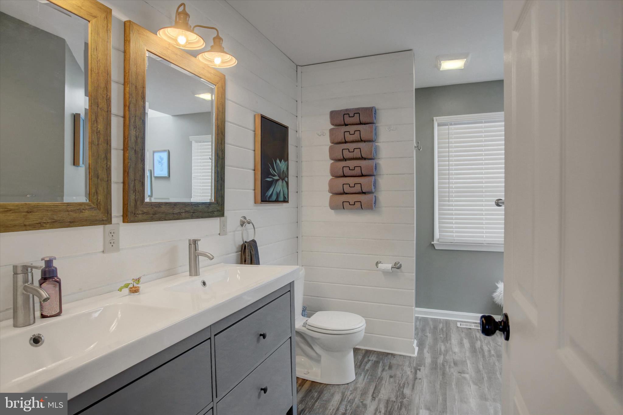 RIDGEVIEW - Residential