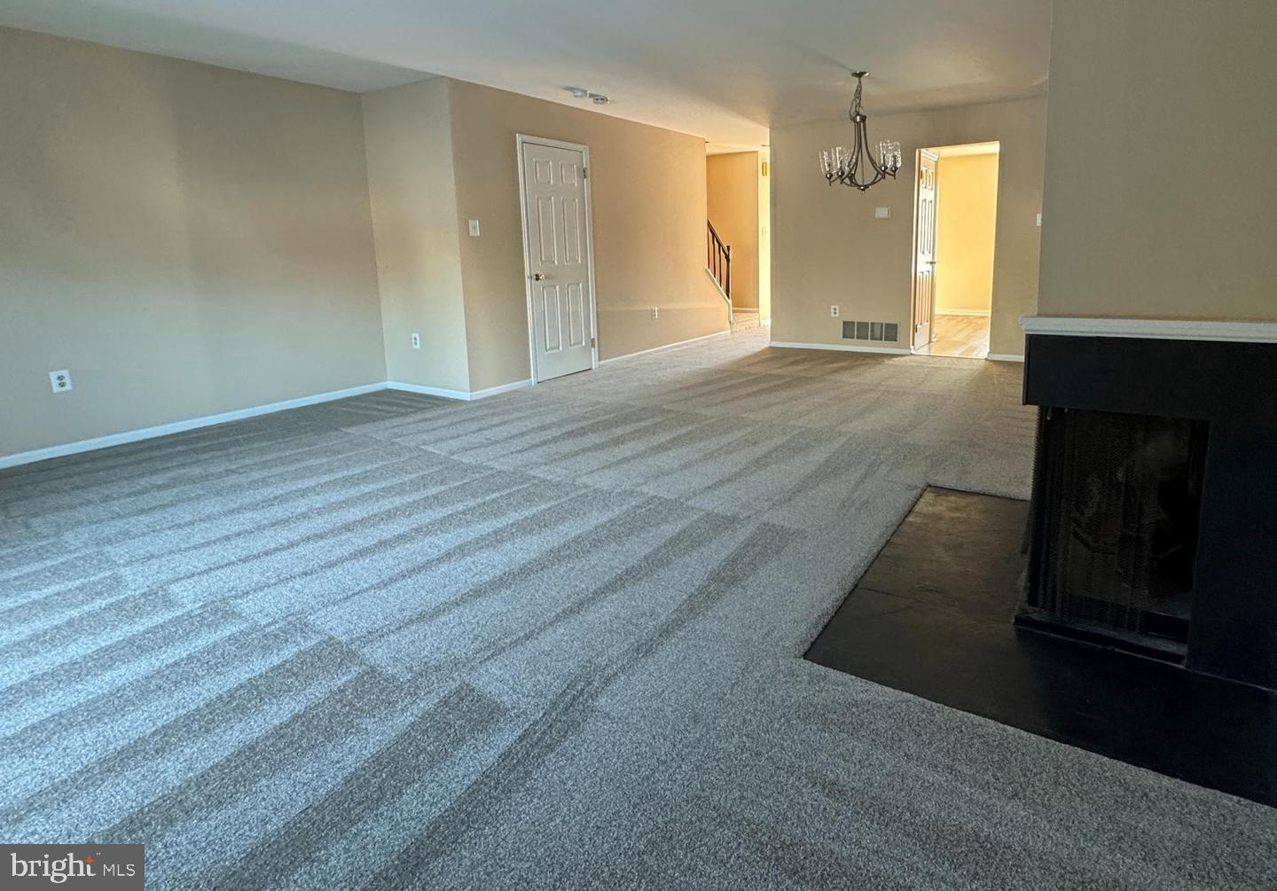802 SEMINOLE GDNS
