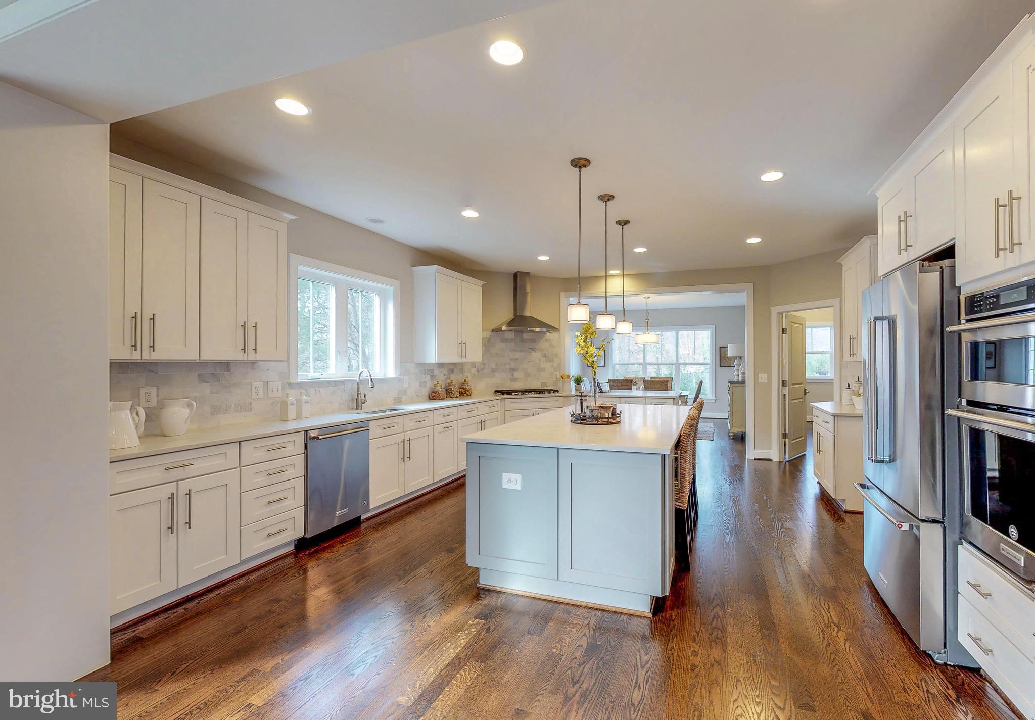 OAKTON VIEW - Residential