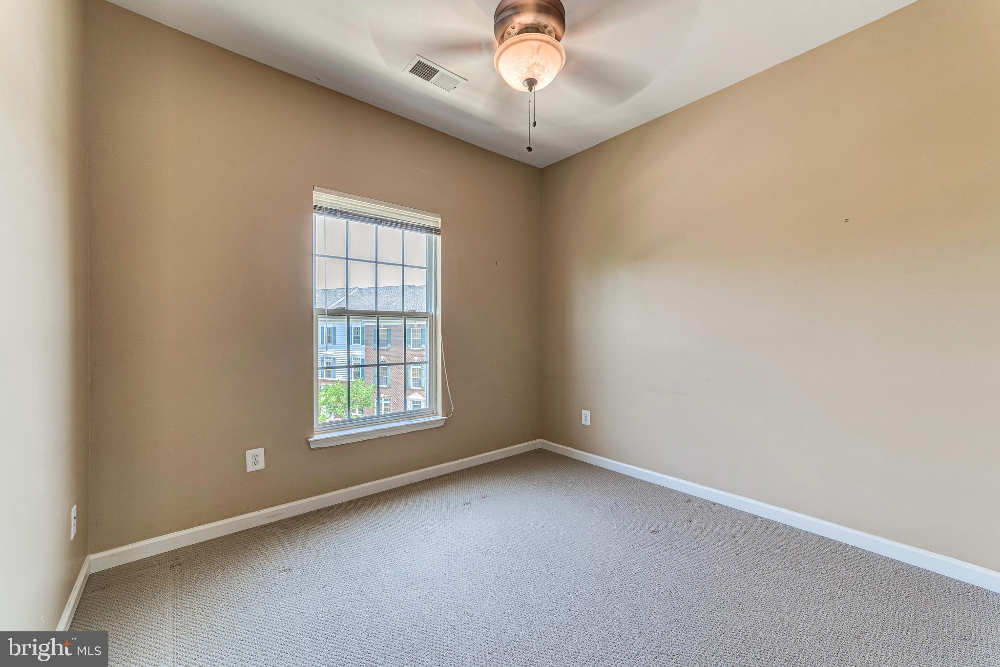 POTOMAC CLUB - Residential