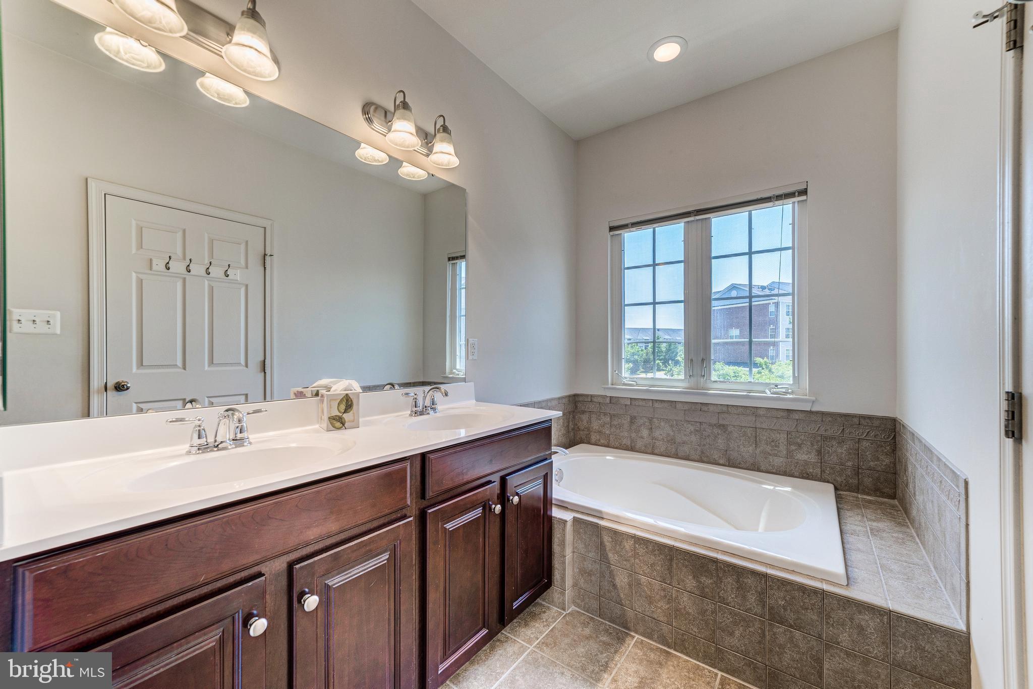 POTOMAC CLUB - Residential
