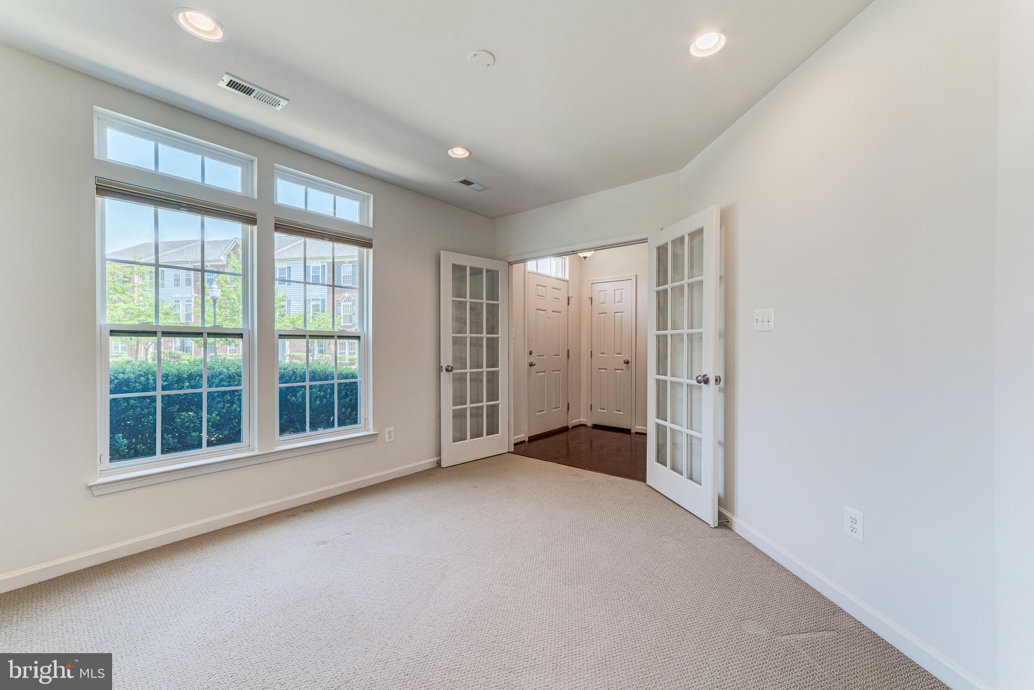 POTOMAC CLUB - Residential