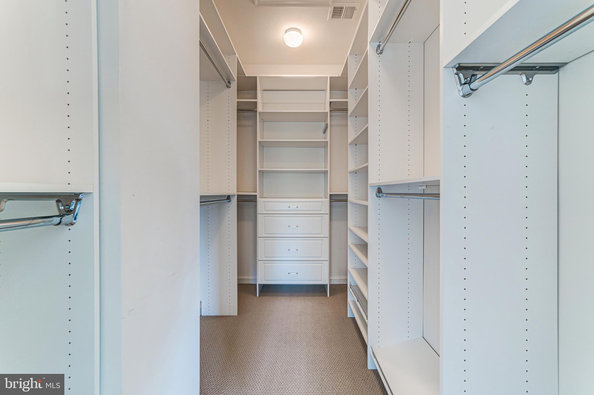 POTOMAC CLUB - Residential