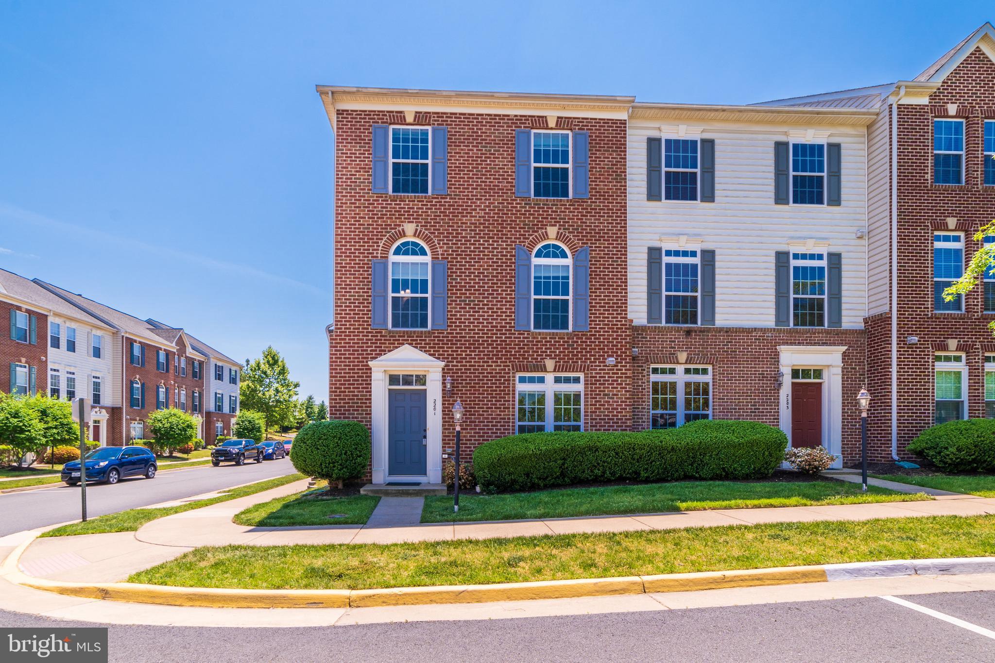 POTOMAC CLUB - Residential