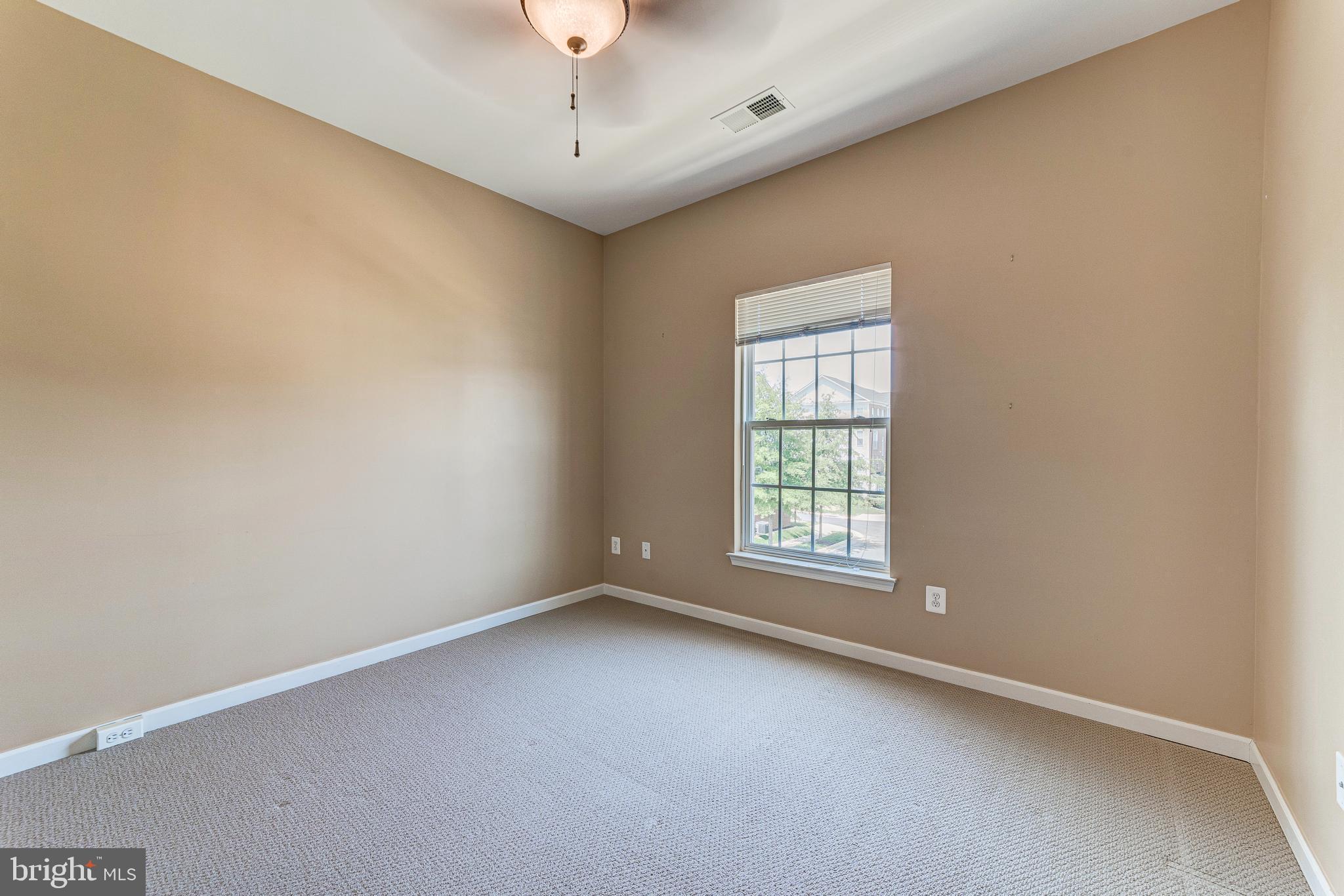 POTOMAC CLUB - Residential