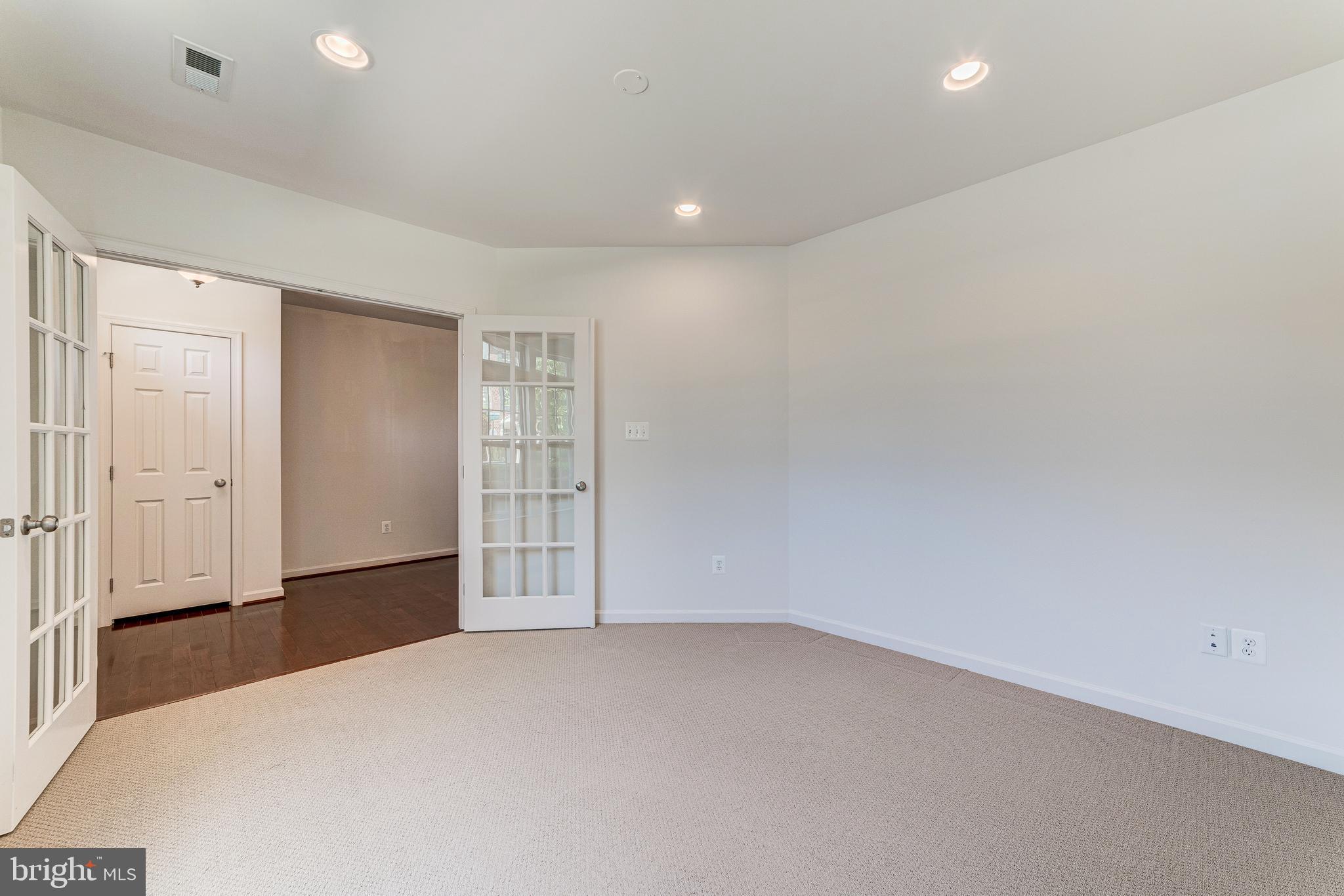 POTOMAC CLUB - Residential