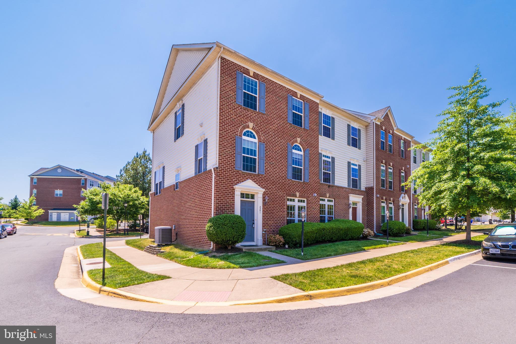 POTOMAC CLUB - Residential