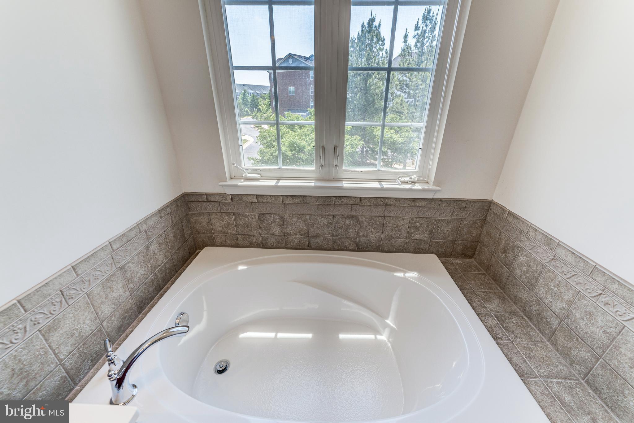 POTOMAC CLUB - Residential