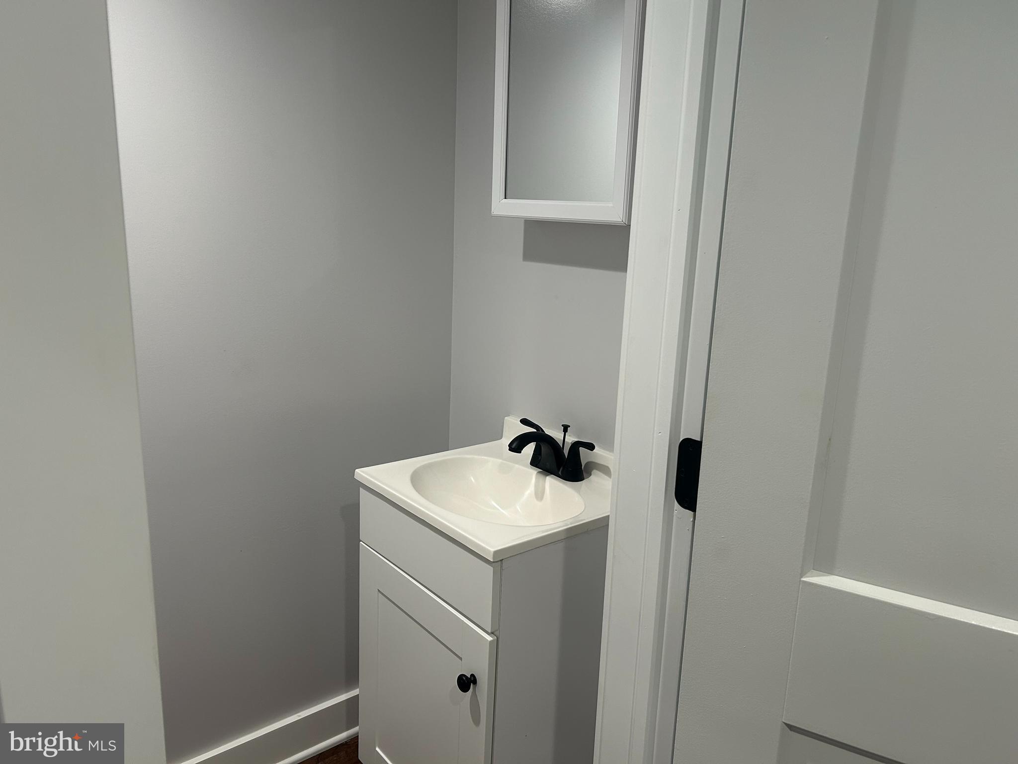 UNIVERSITY CITY - Residential Lease