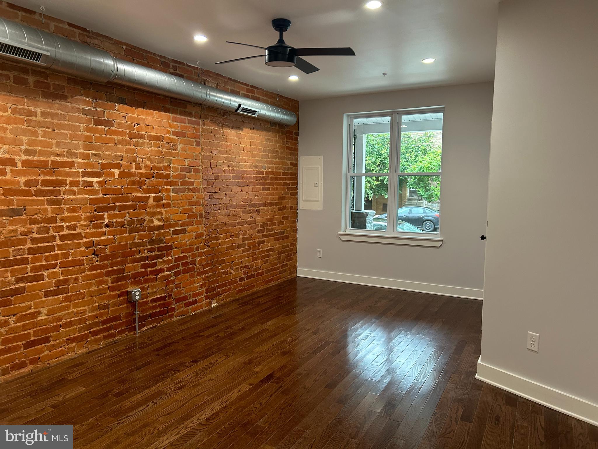 UNIVERSITY CITY - Residential Lease