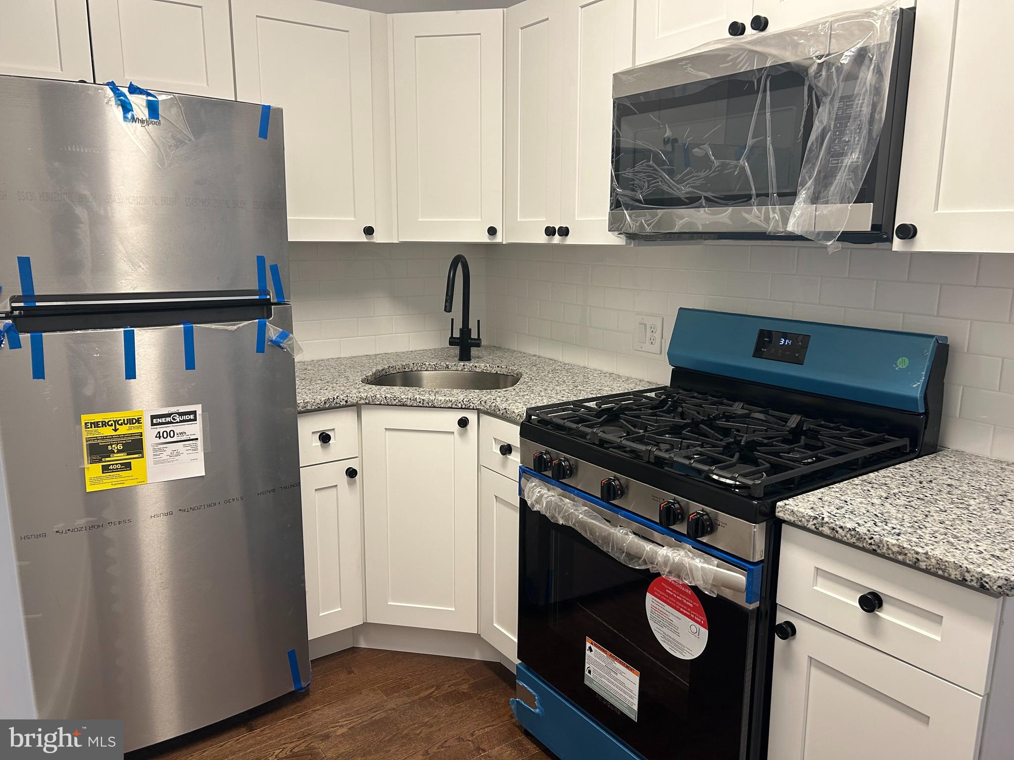 UNIVERSITY CITY - Residential Lease