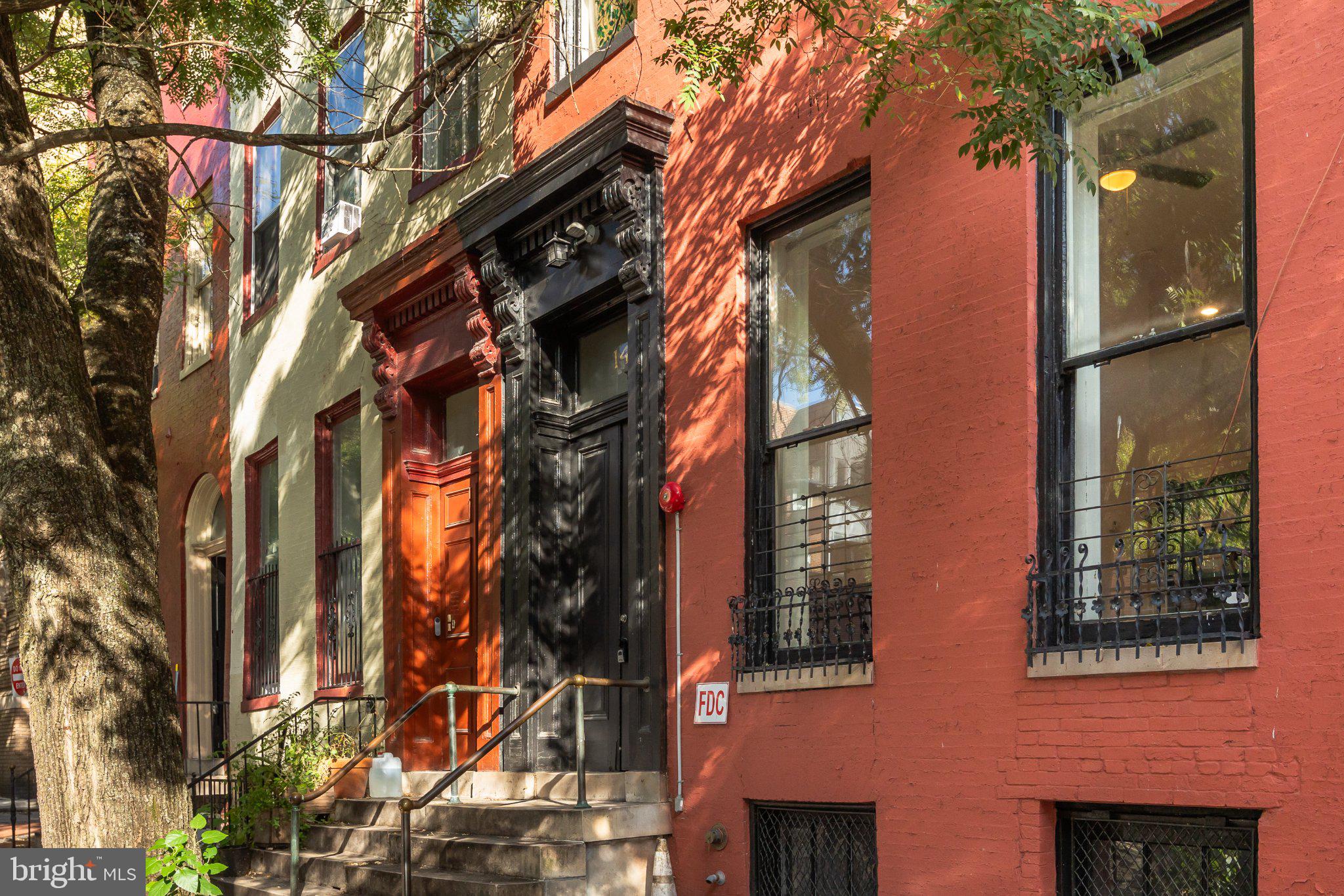 14 E READ STREET