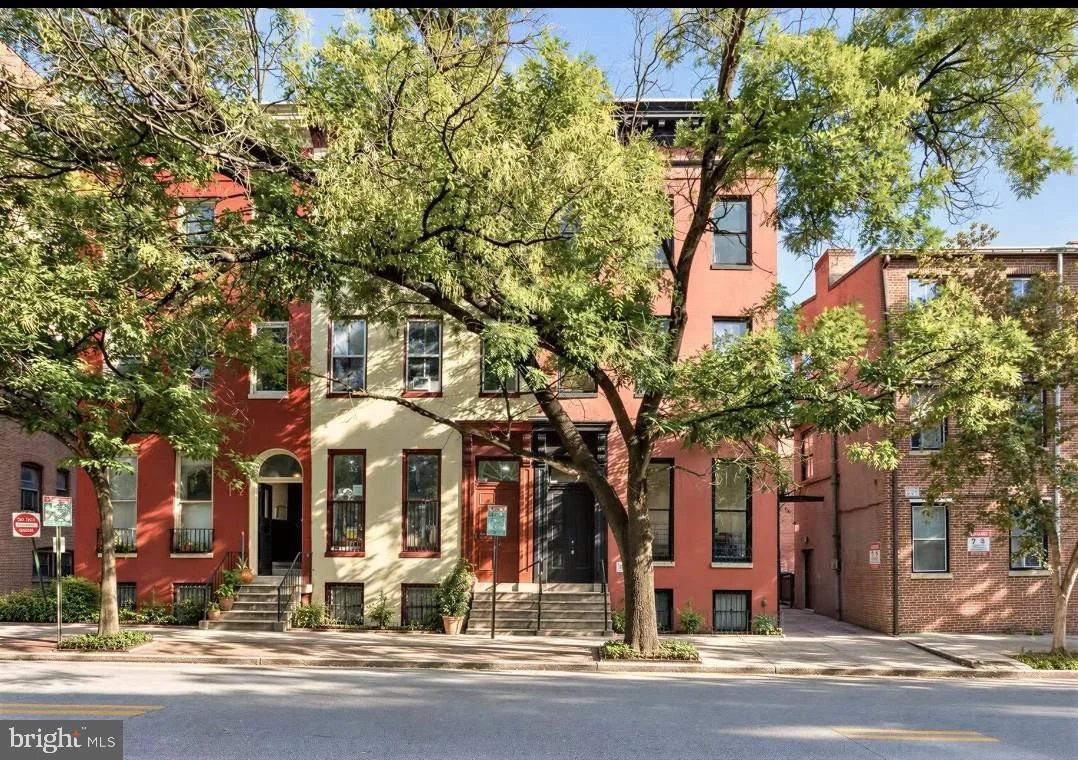 14 E Read Street