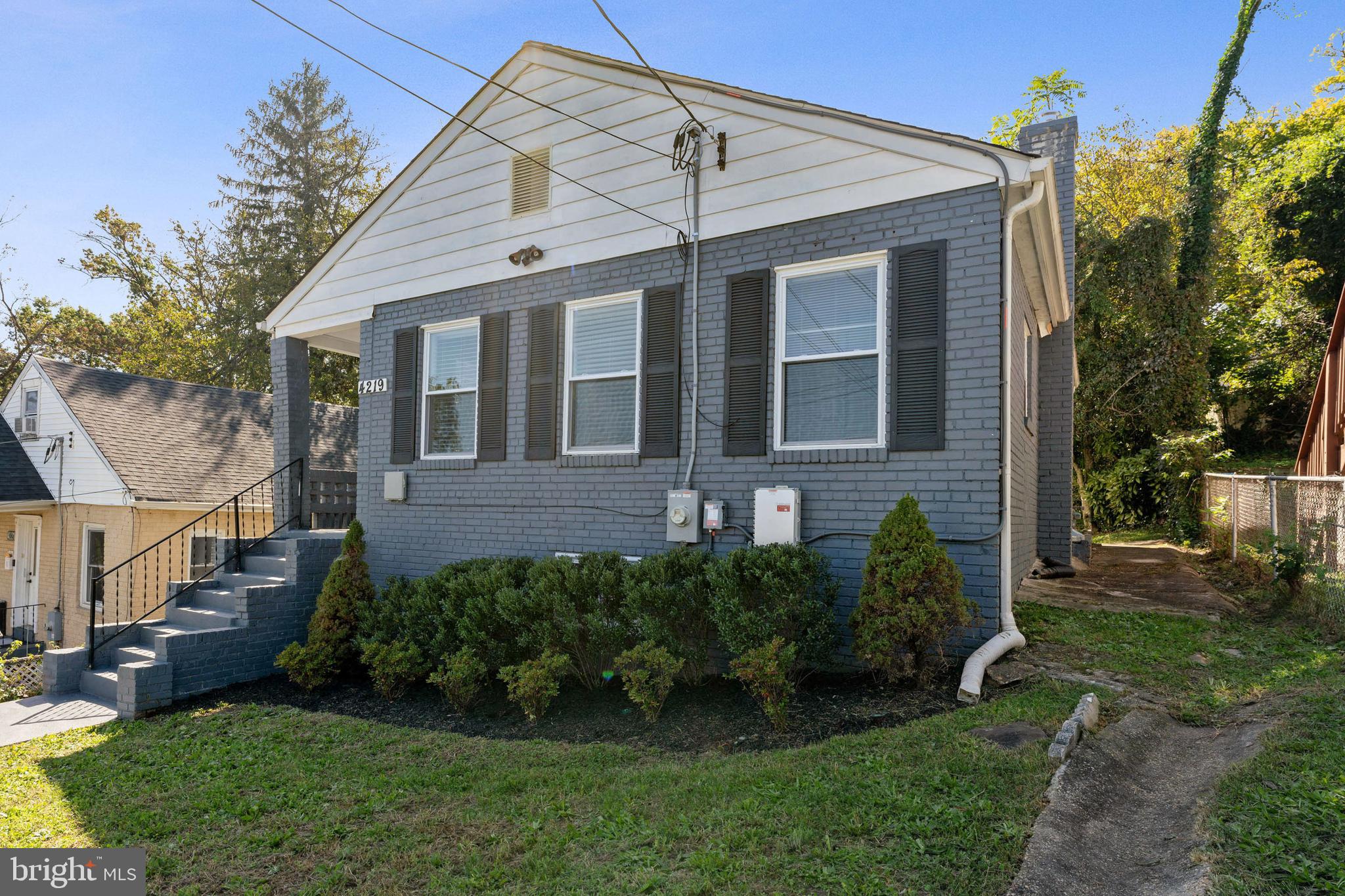 BRADBURY HEIGHTS - Residential