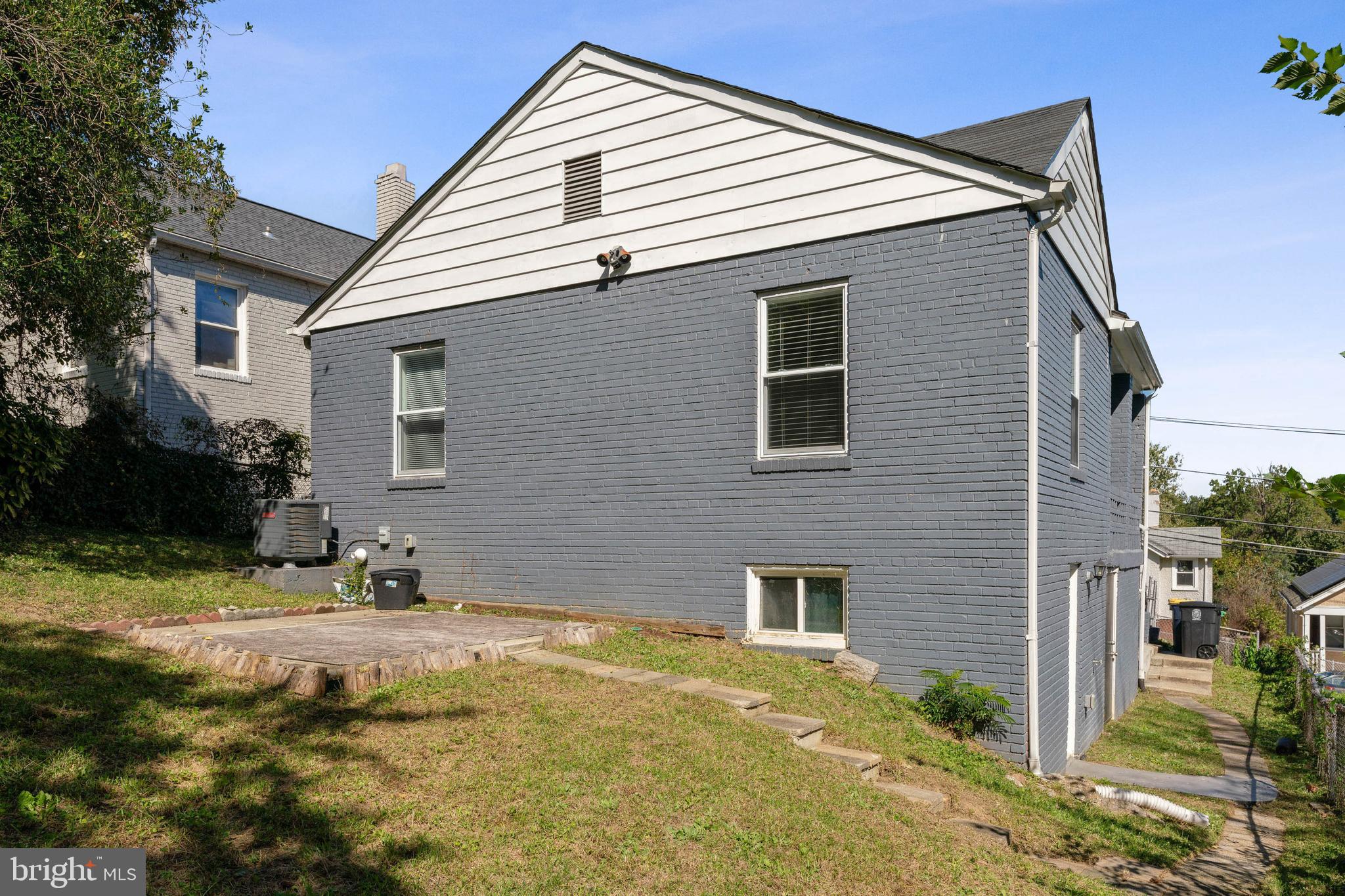 BRADBURY HEIGHTS - Residential