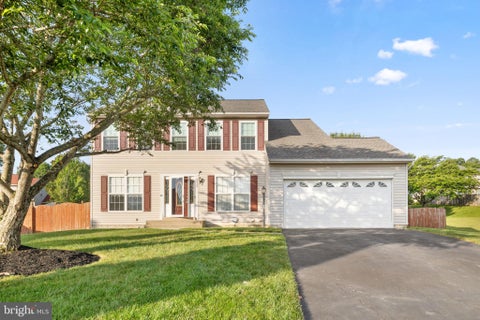 Homes For Sale - 5943 Roth Court<br/> WOODBRIDGE, VA 22193