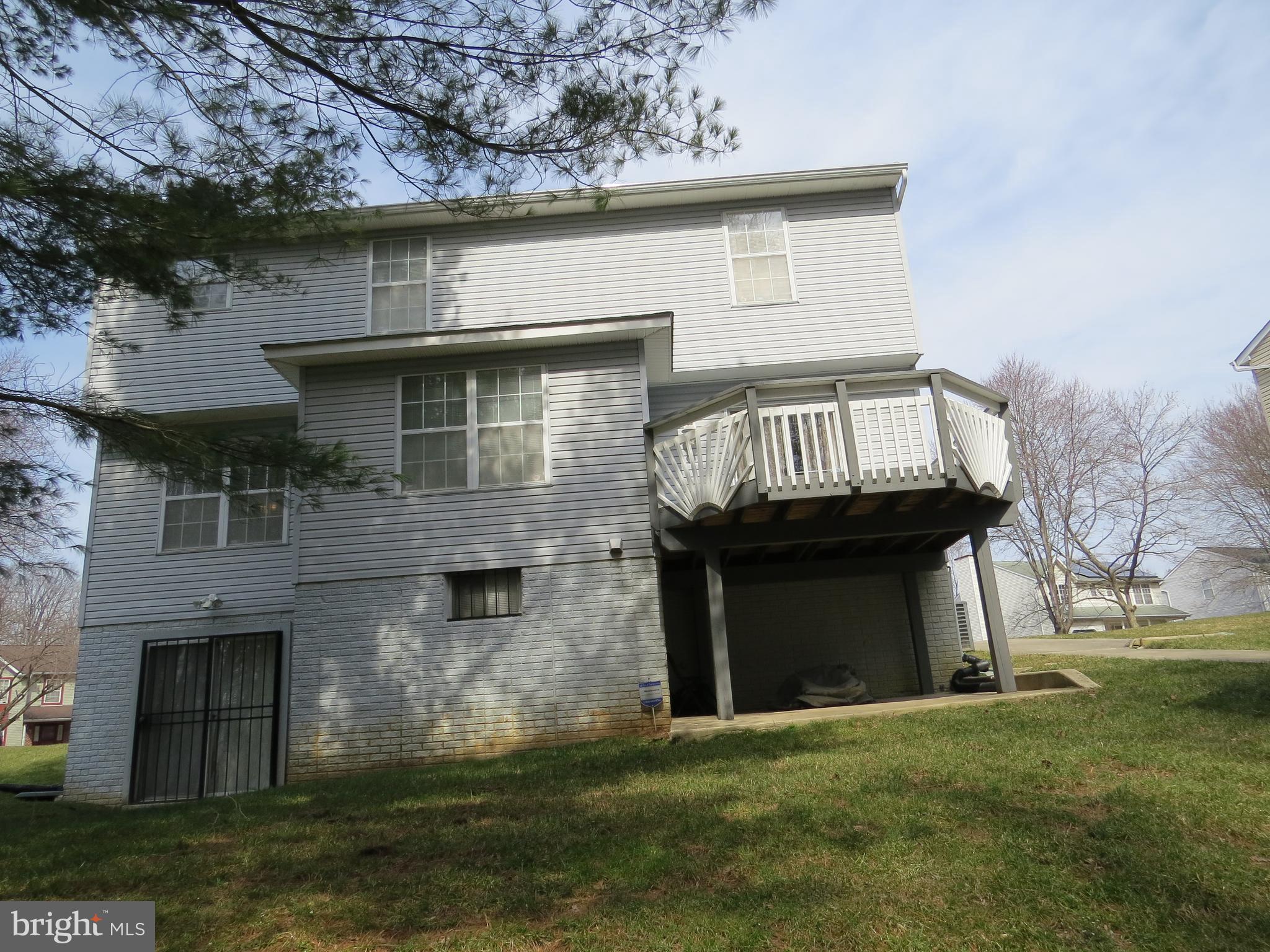 YORKSHIRE KNOLLS - Residential