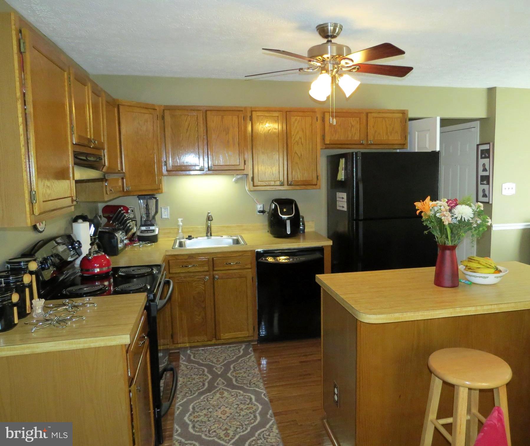 YORKSHIRE KNOLLS - Residential