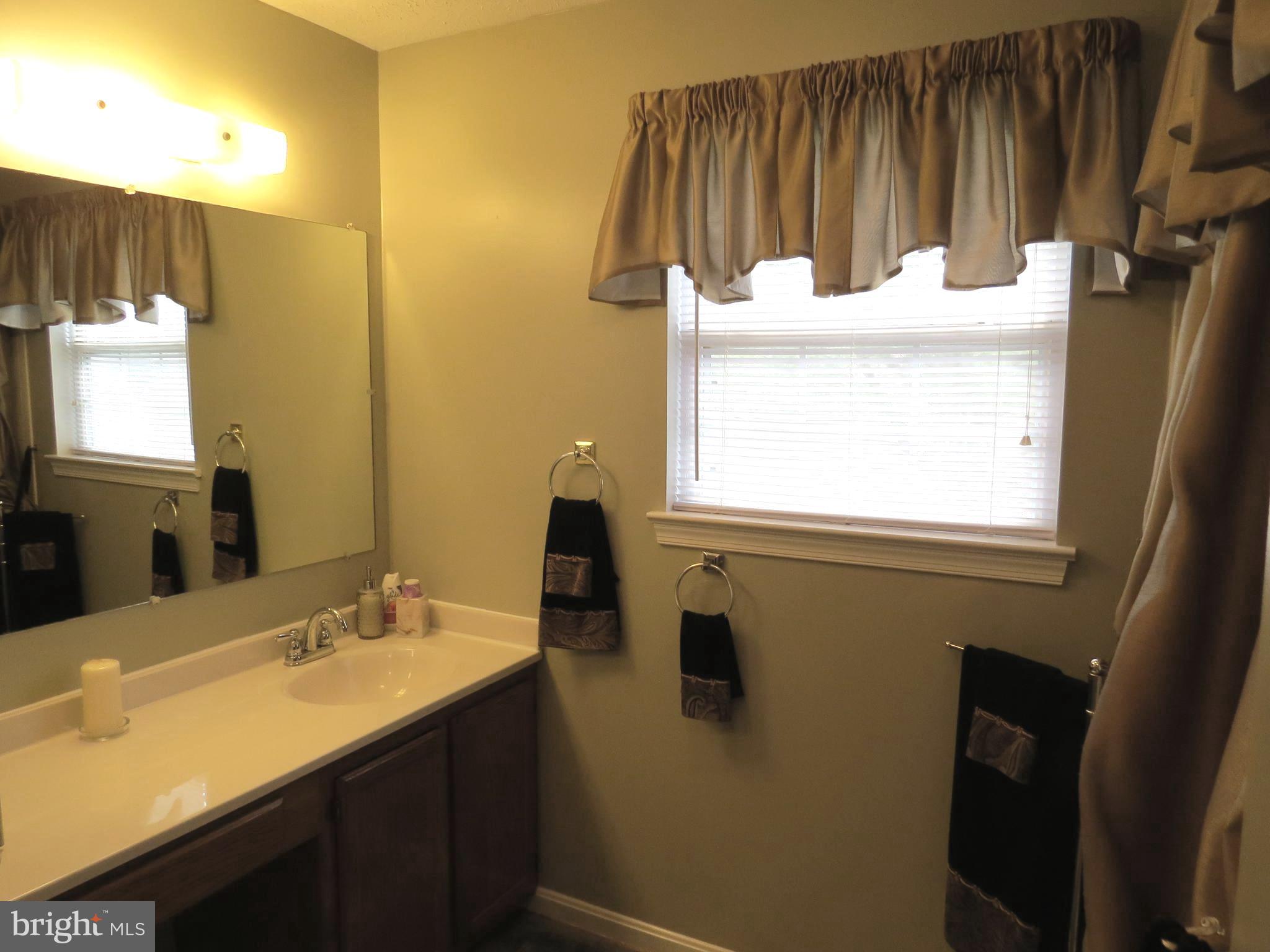 YORKSHIRE KNOLLS - Residential