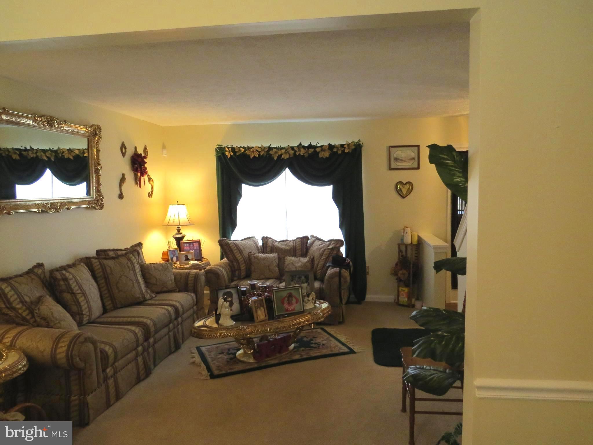 YORKSHIRE KNOLLS - Residential