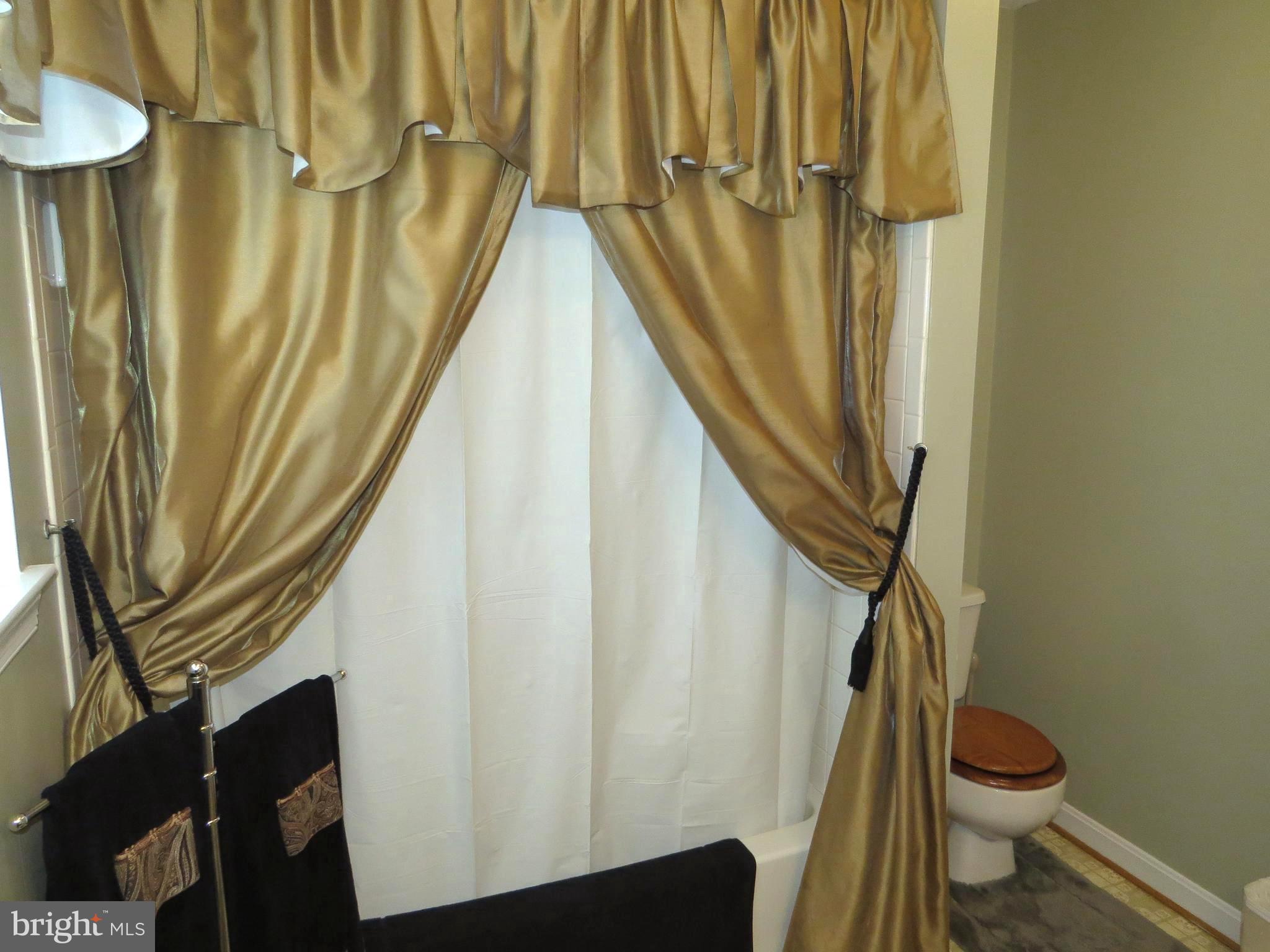 YORKSHIRE KNOLLS - Residential