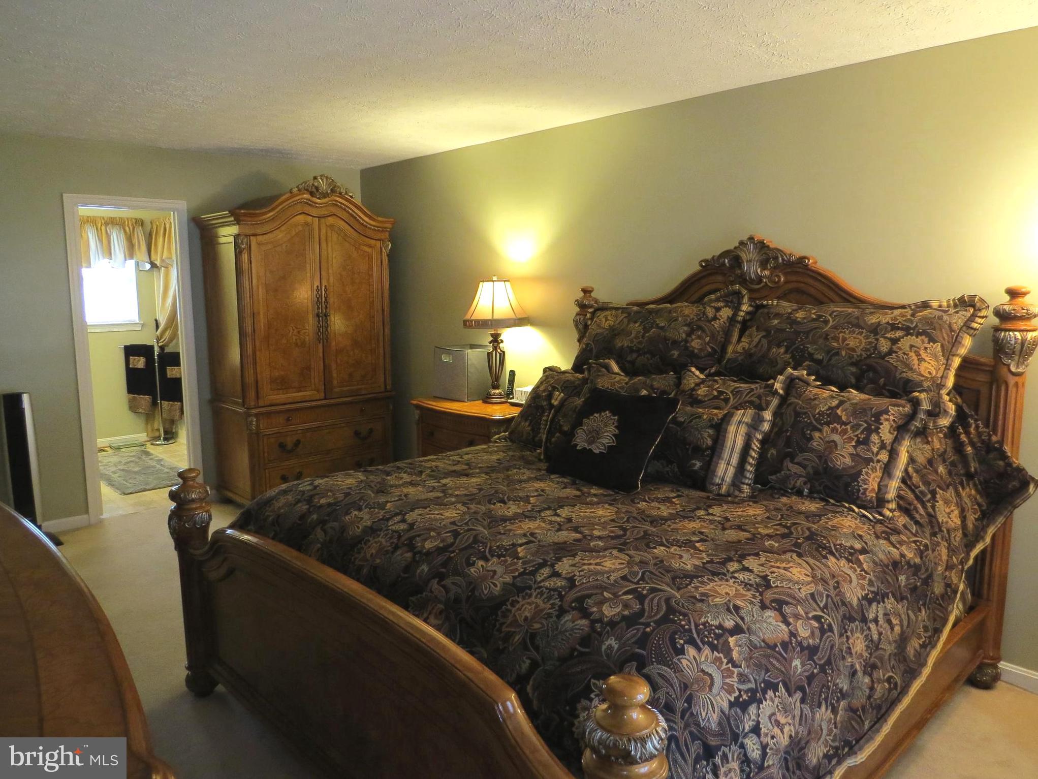 YORKSHIRE KNOLLS - Residential