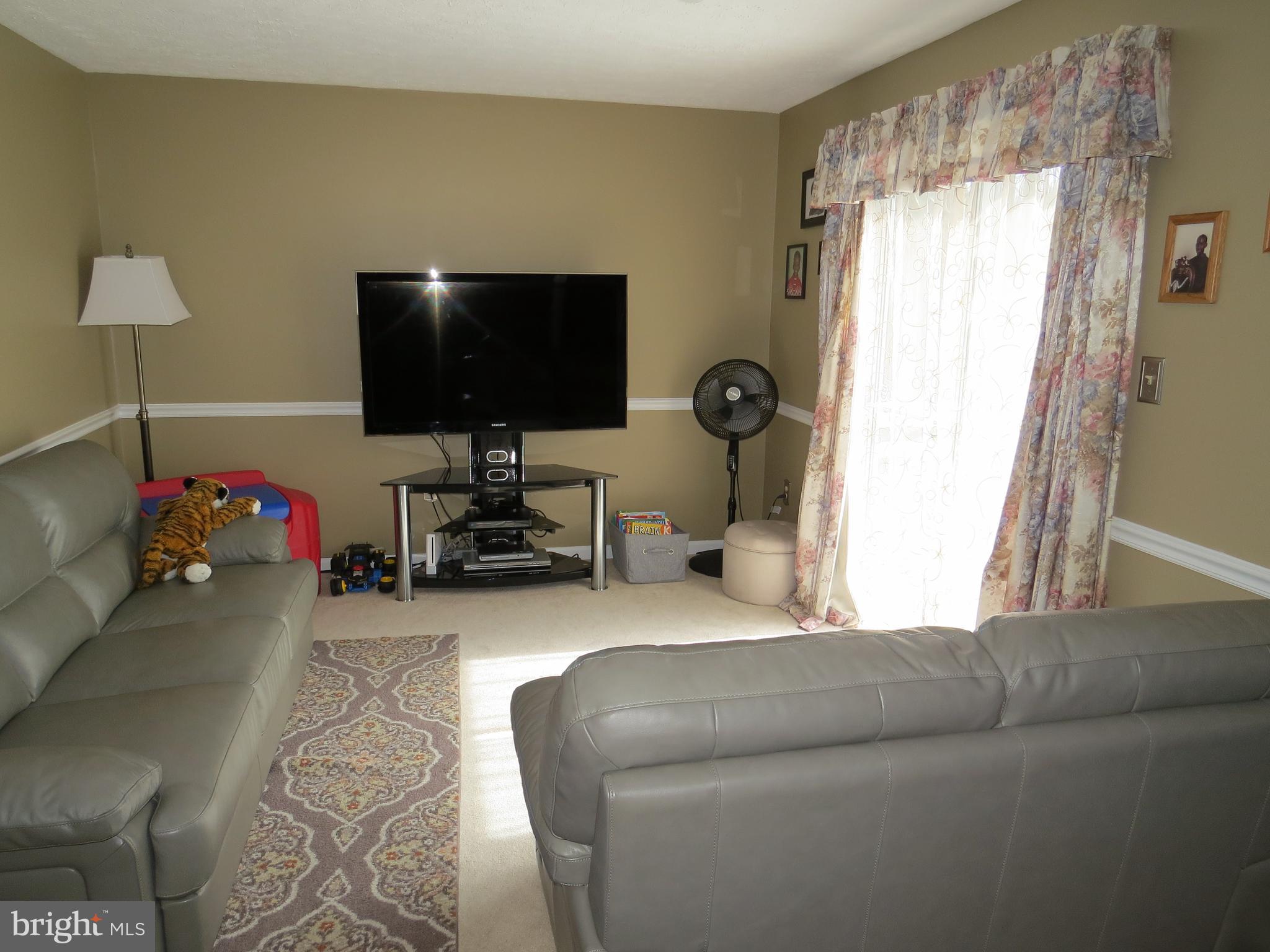 YORKSHIRE KNOLLS - Residential