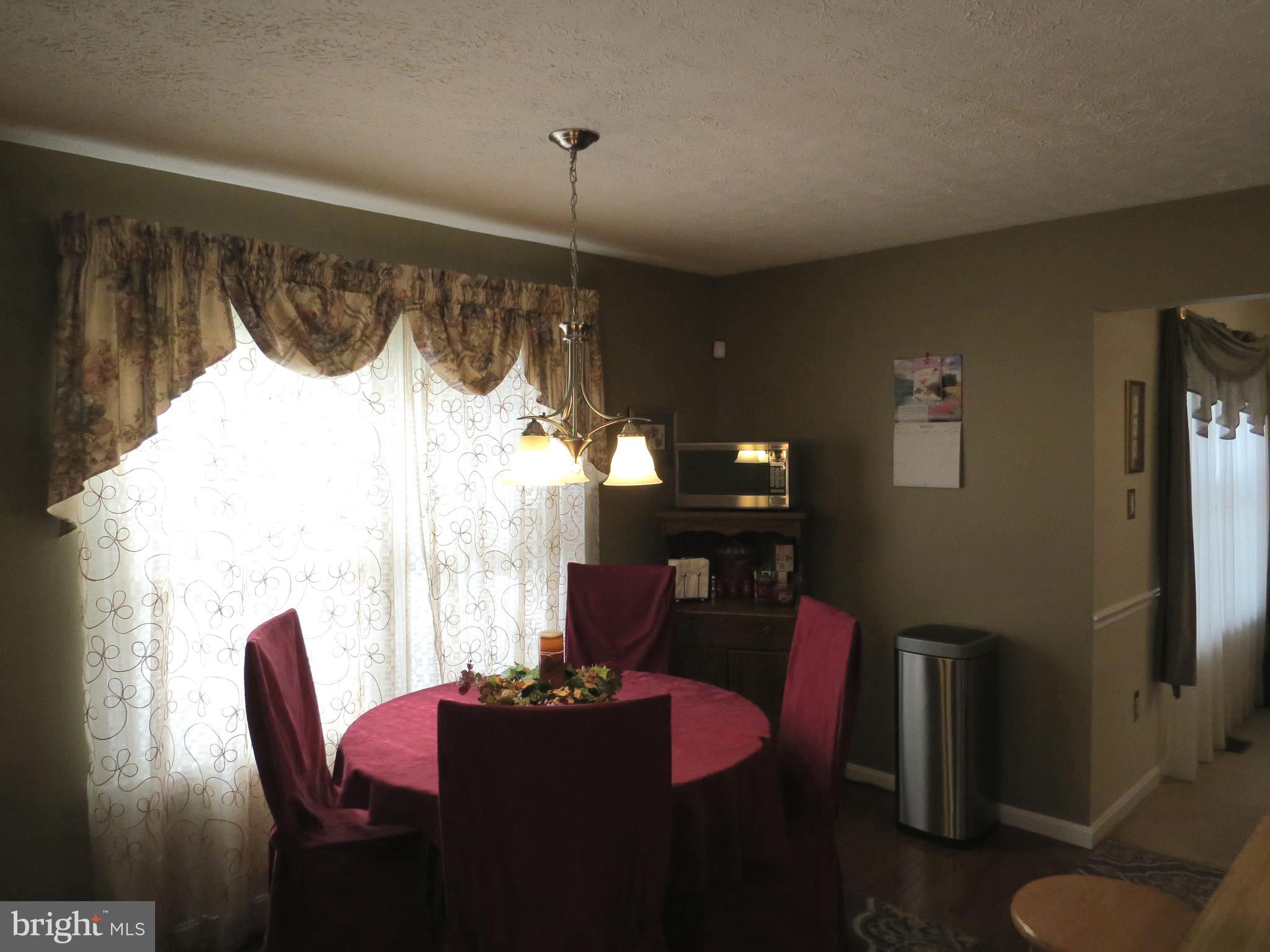 YORKSHIRE KNOLLS - Residential