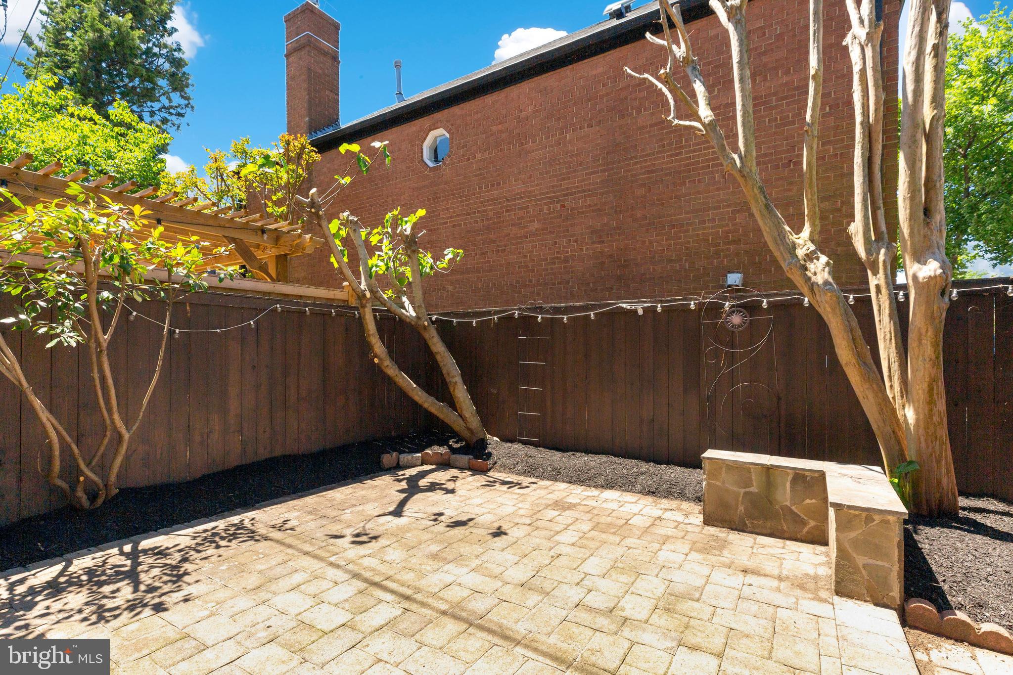 OLD TOWN ALEXANDRIA - Residential Lease