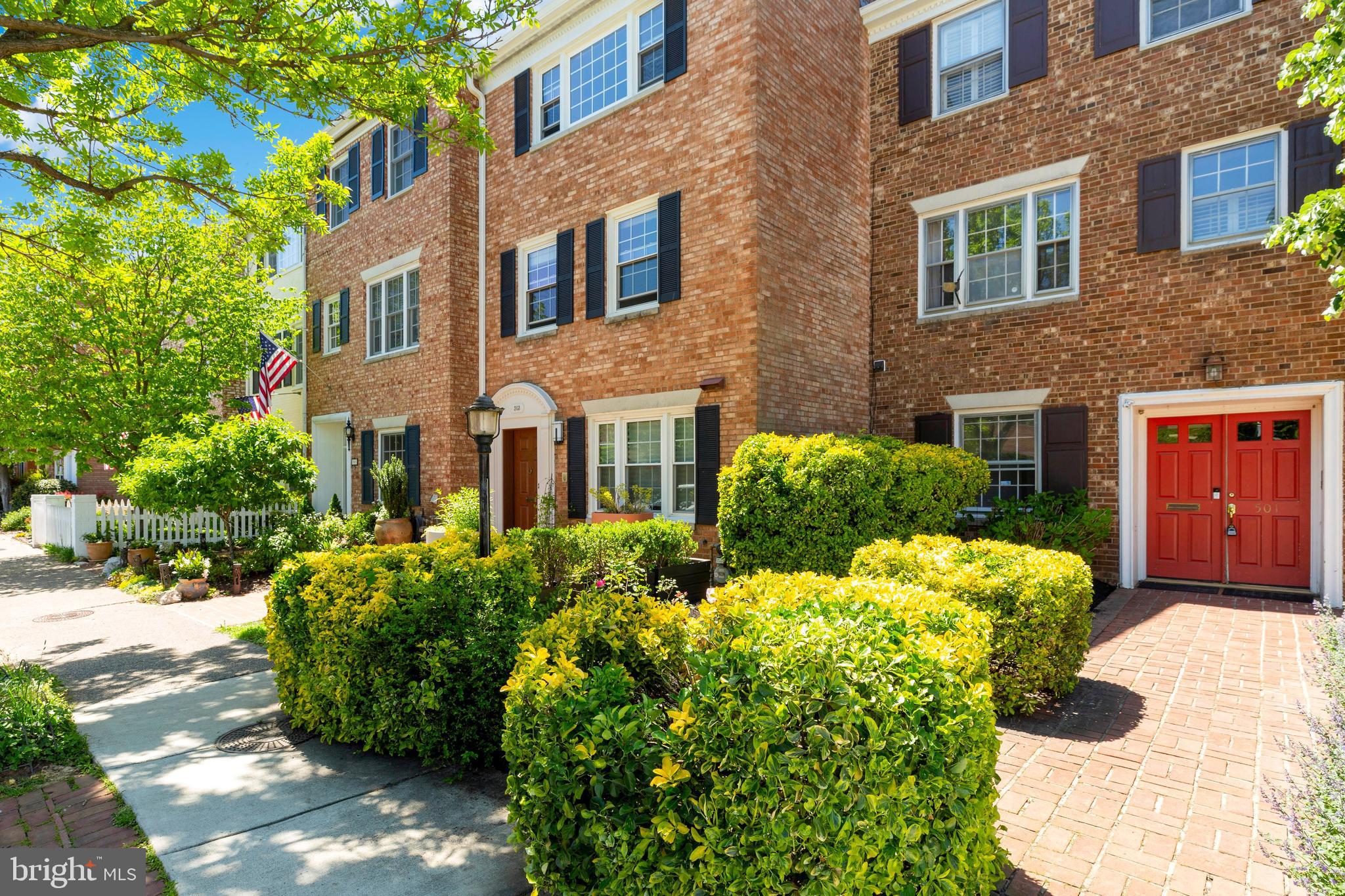 OLD TOWN ALEXANDRIA - Residential Lease