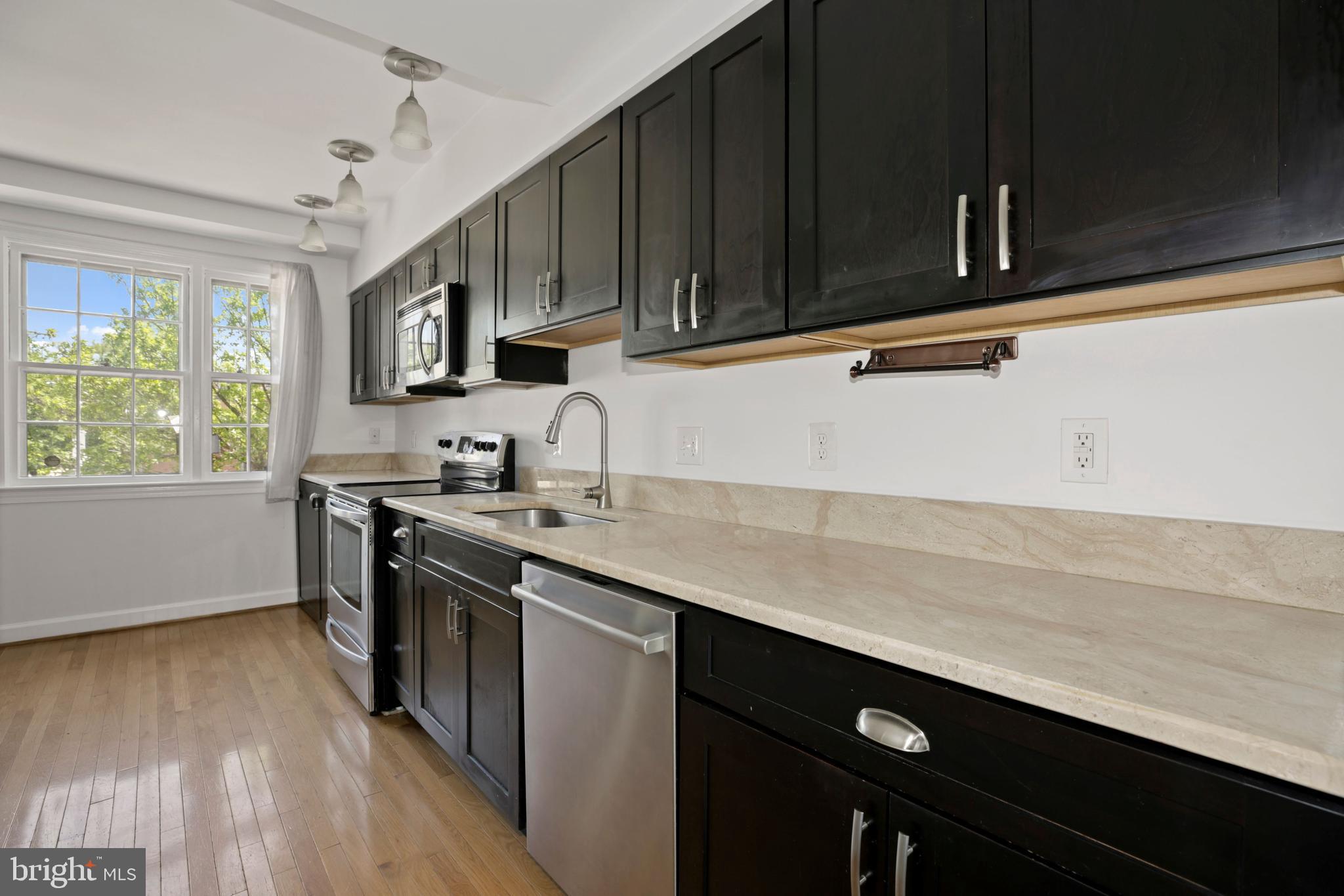 OLD TOWN ALEXANDRIA - Residential Lease