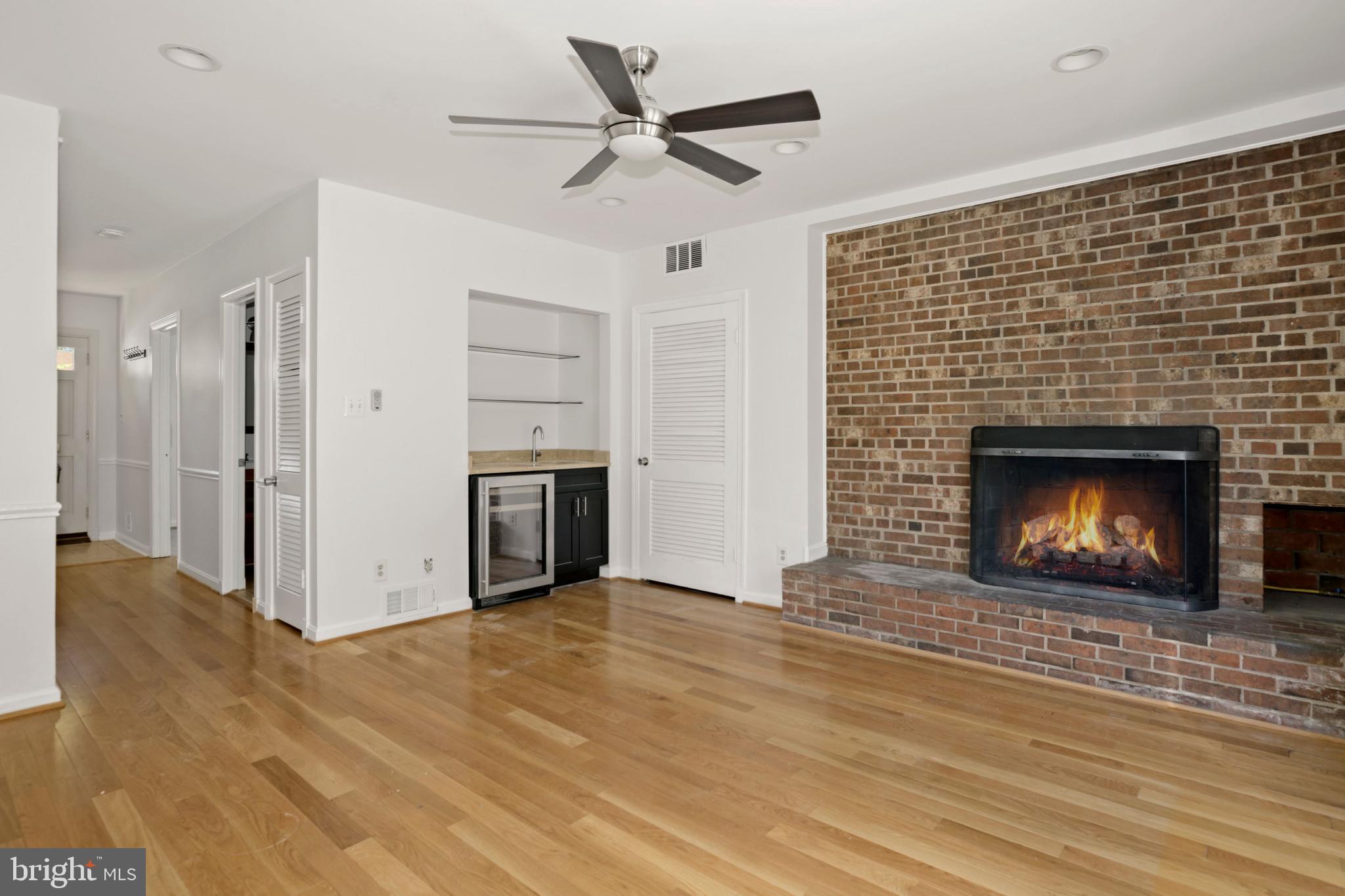 OLD TOWN ALEXANDRIA - Residential Lease