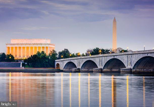 OLD TOWN ALEXANDRIA - Residential Lease