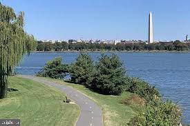 OLD TOWN ALEXANDRIA - Residential Lease