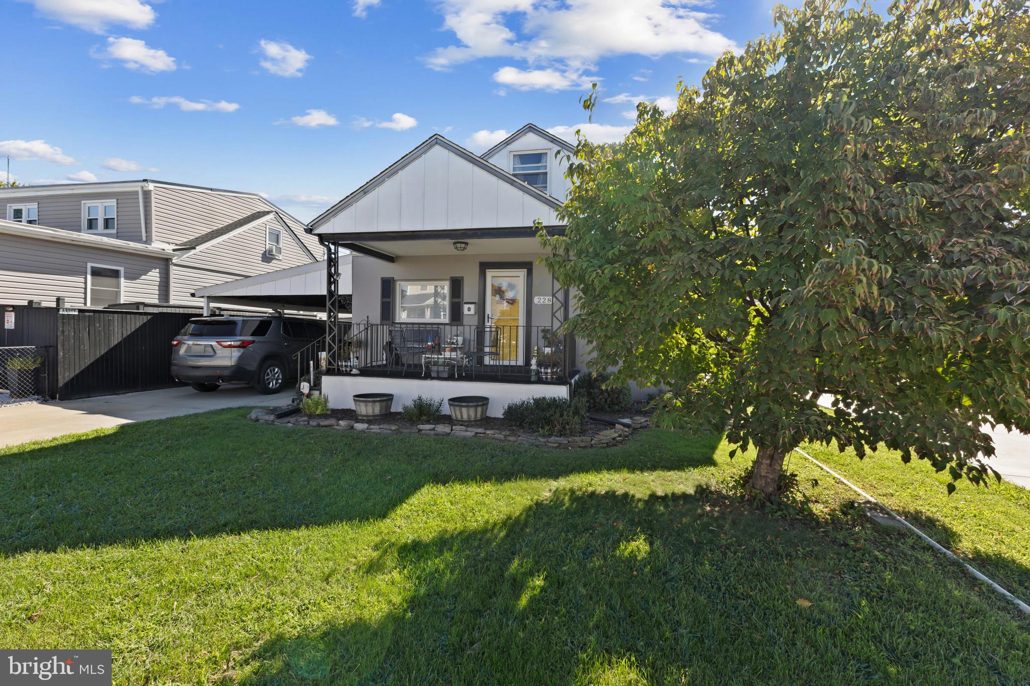 228 OAKWOOD ROAD