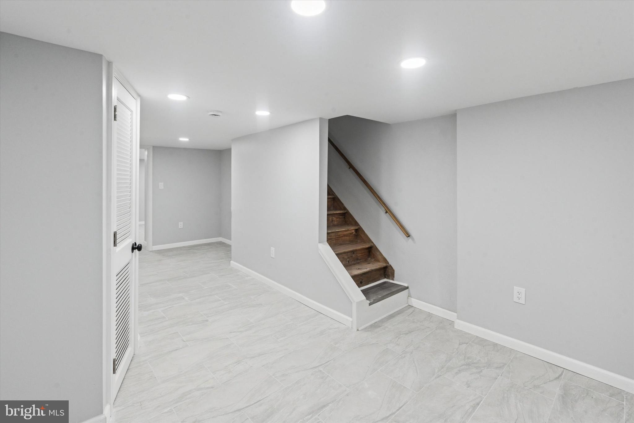 KENSINGTON - Residential