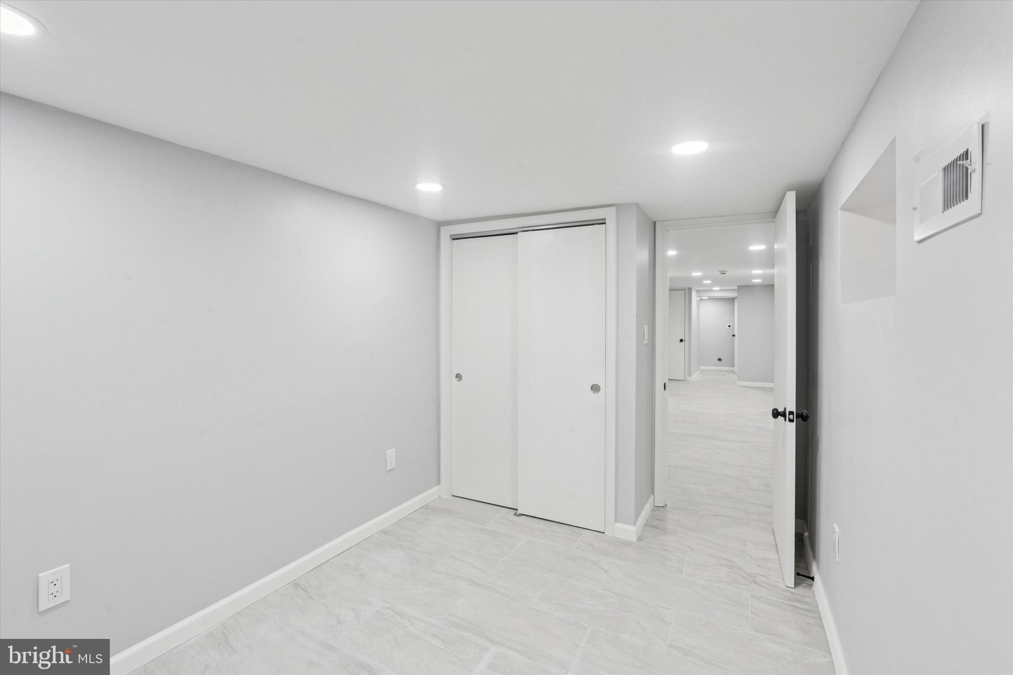 KENSINGTON - Residential