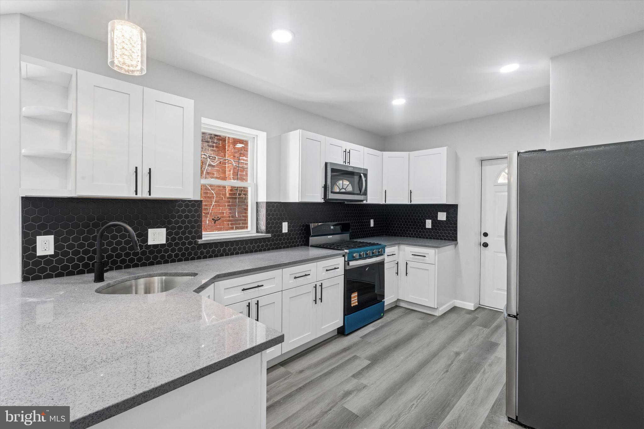 KENSINGTON - Residential