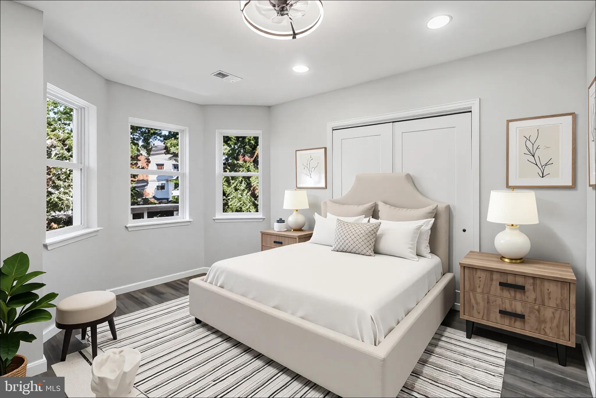 KENSINGTON - Residential