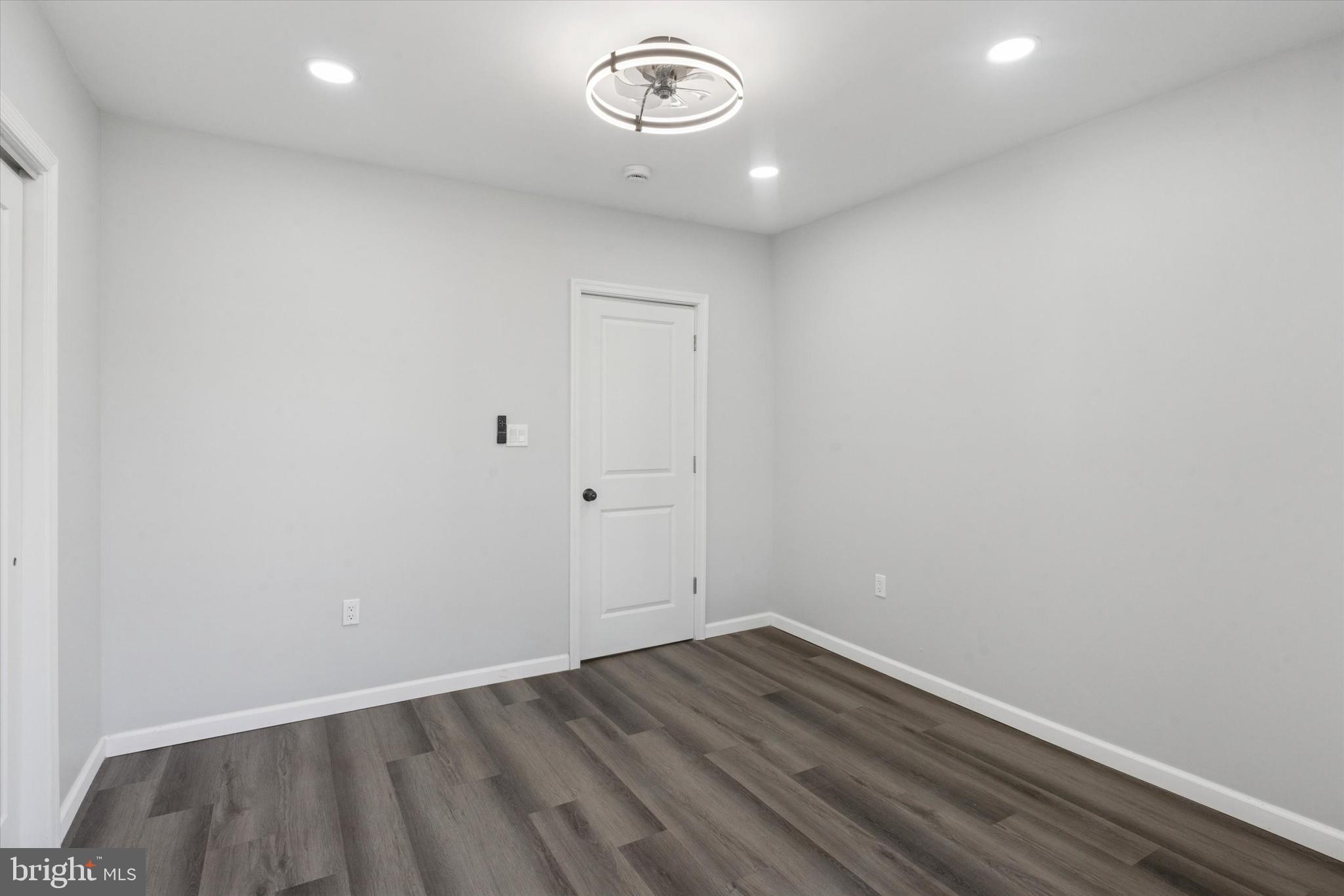 KENSINGTON - Residential