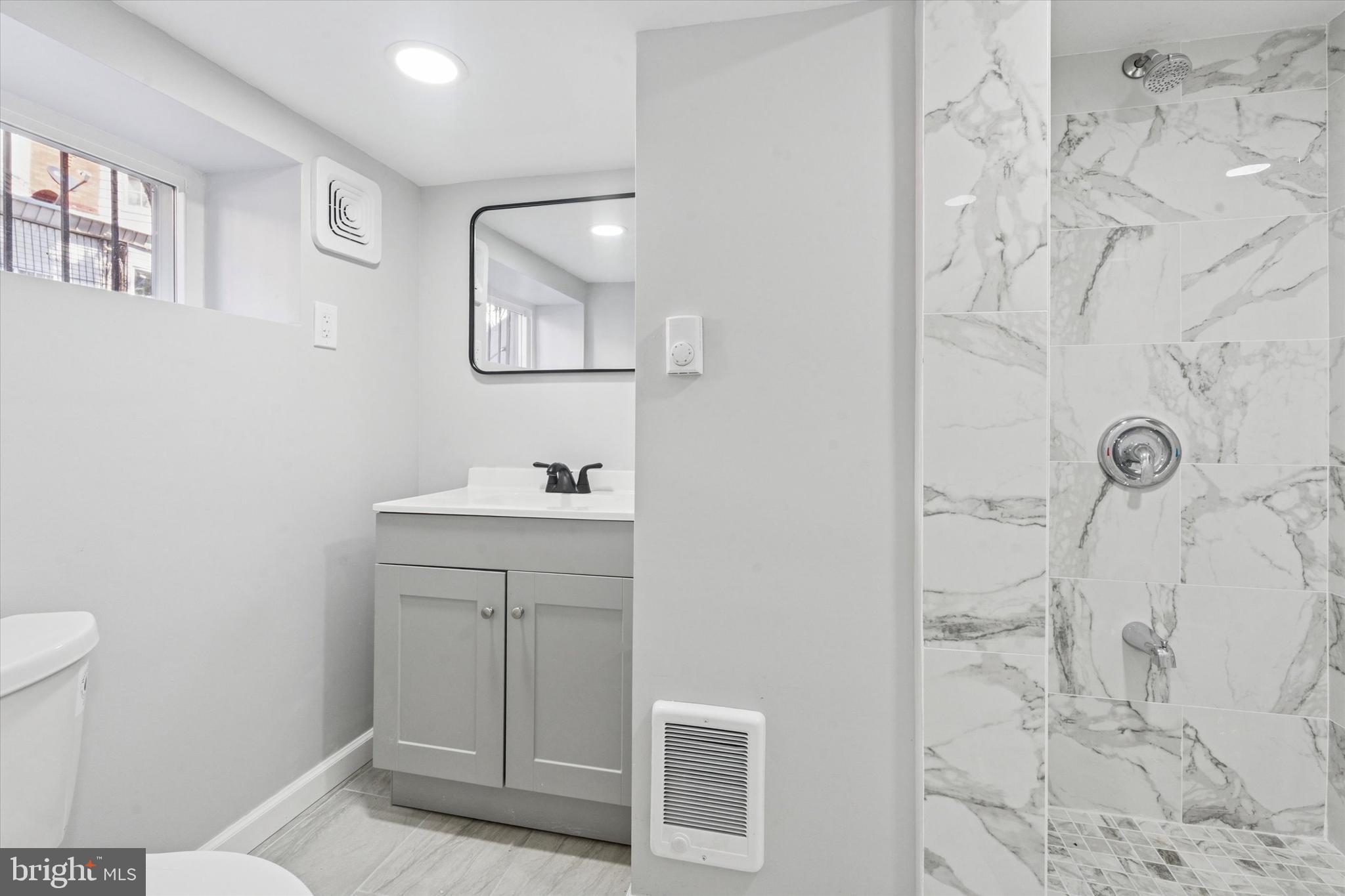 KENSINGTON - Residential