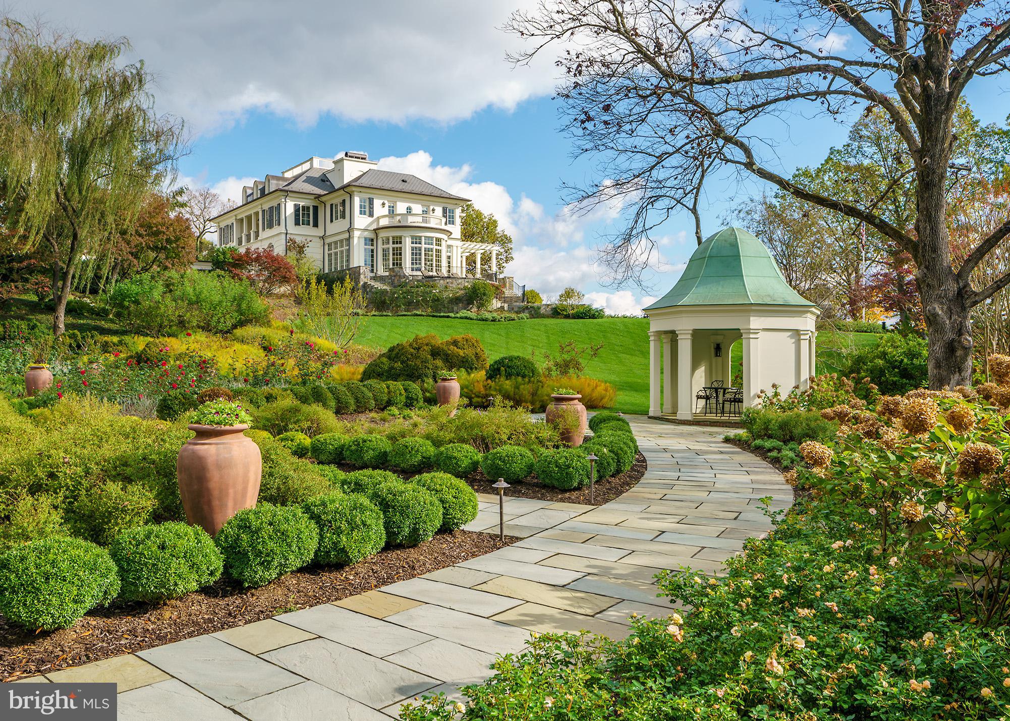 WELLINGTON - Residential